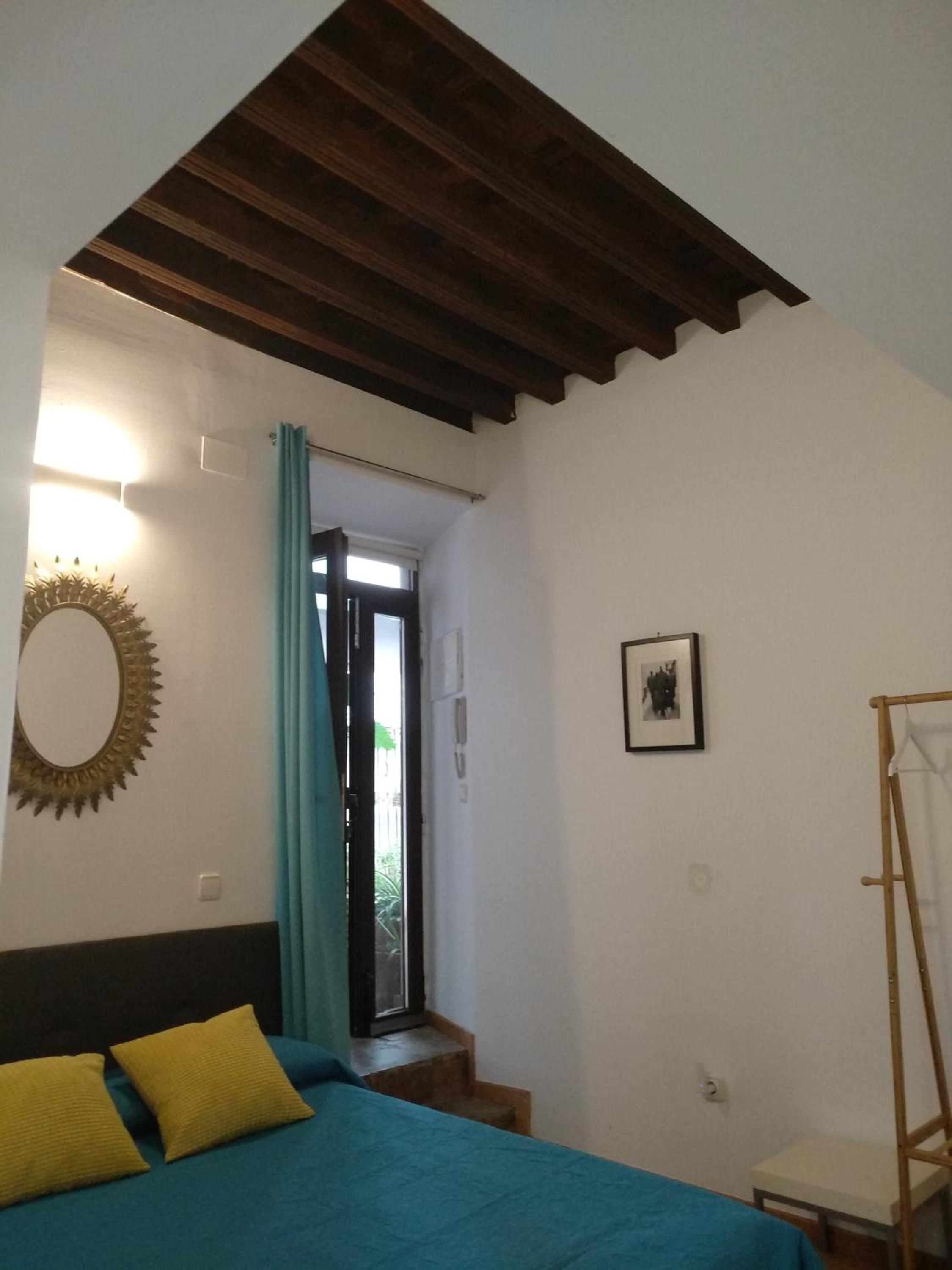 One-Bedroom Apartment - Photo 8