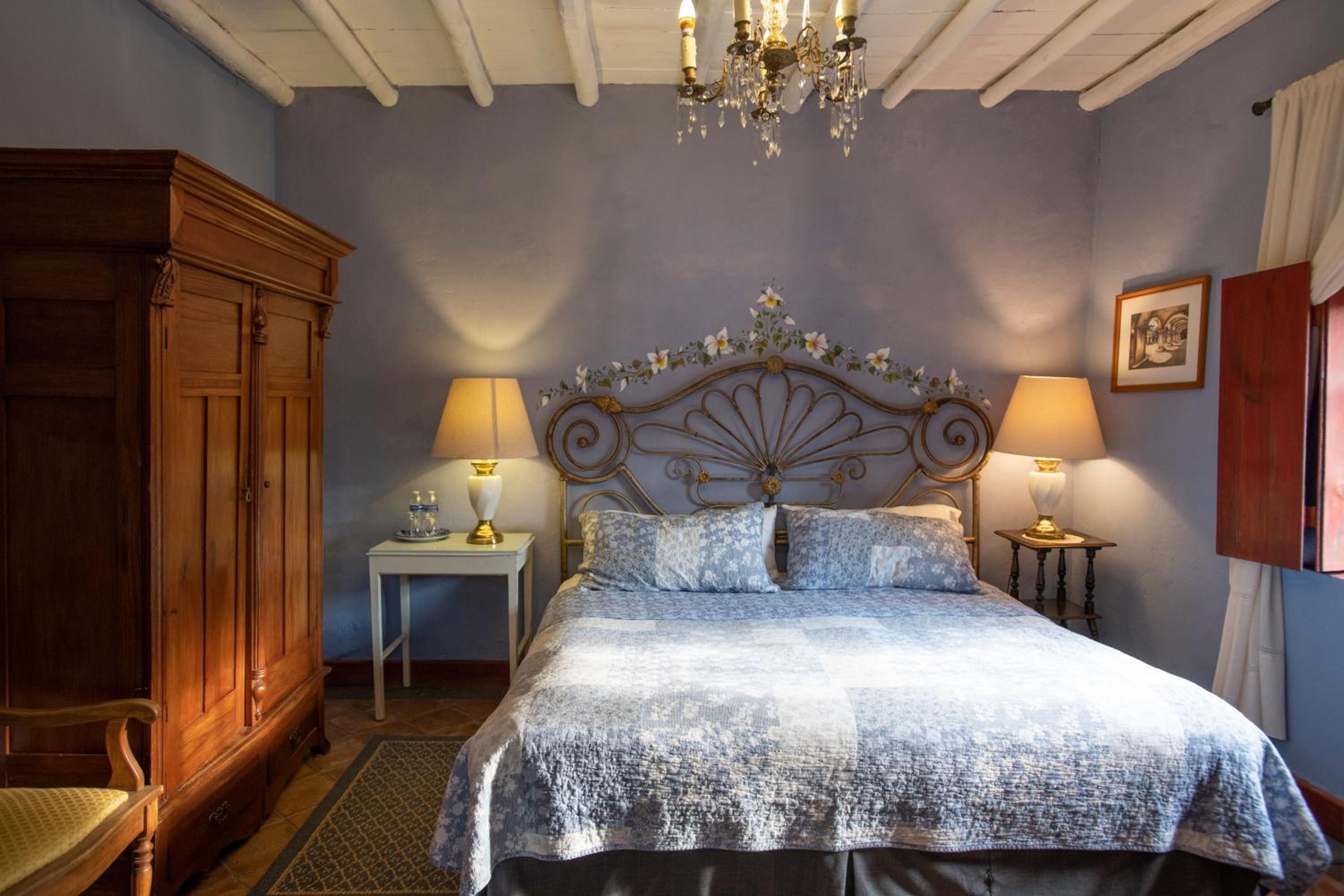 King Room with Private Bathroom - Photo 1