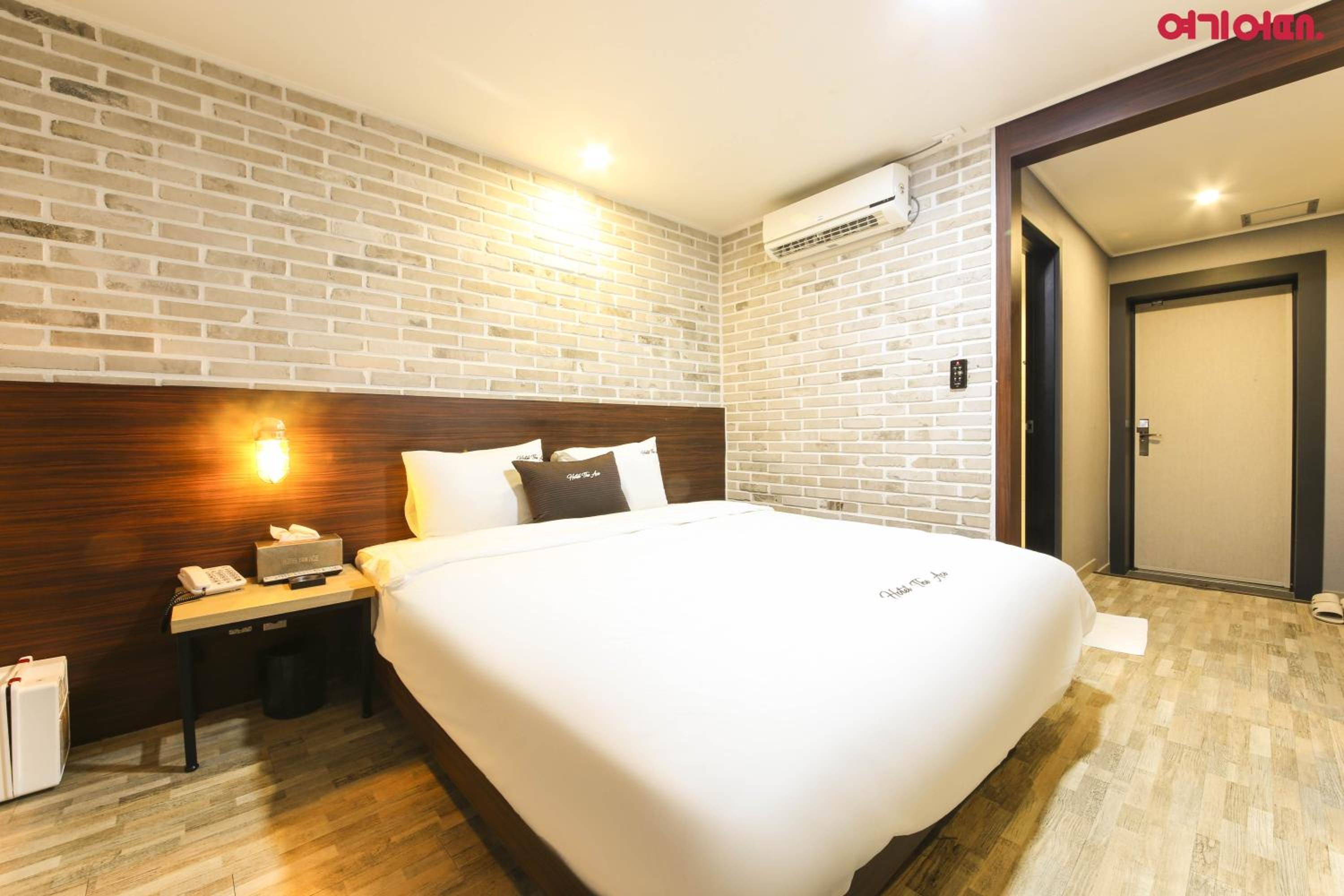 Standard Double Room - Photo 4