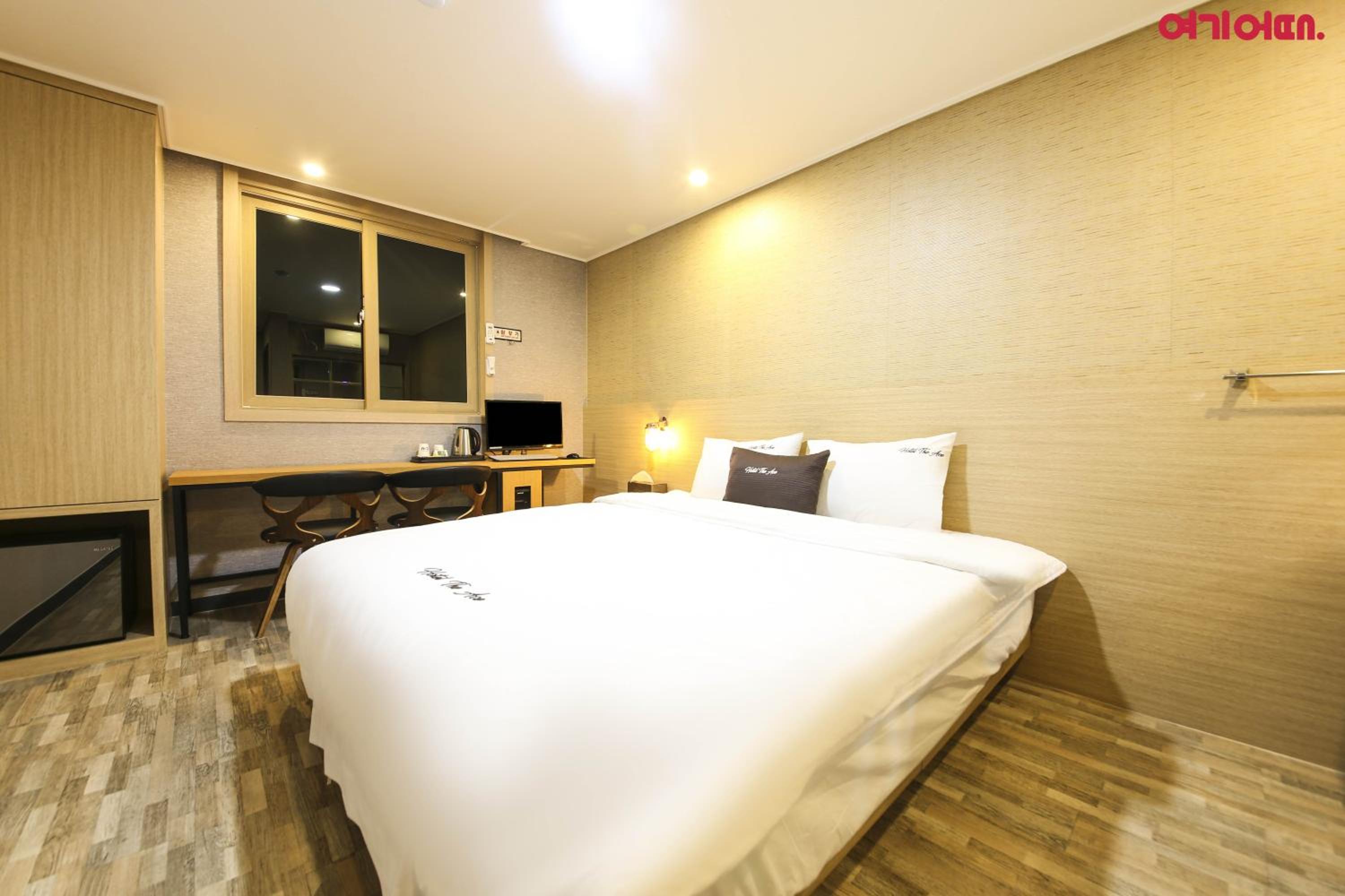 Deluxe Double Room - Photo 1