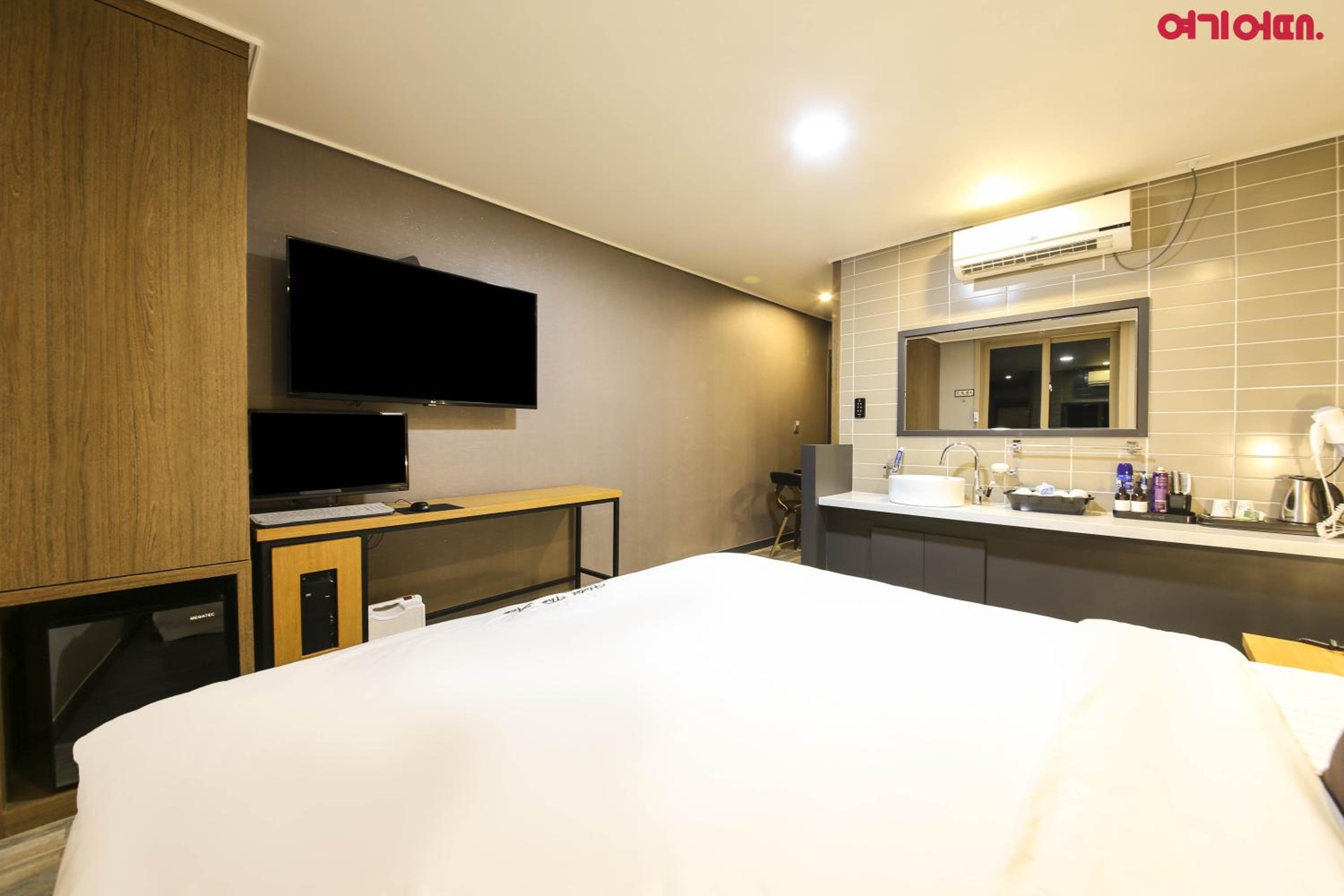 Deluxe Double Room - Photo 2