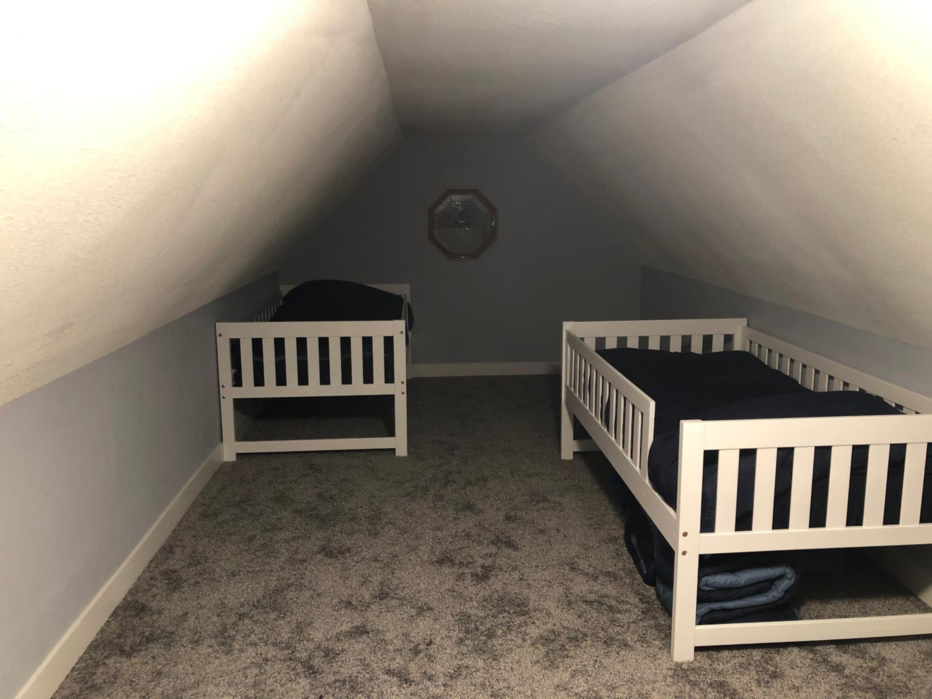 Two-Bedroom House - Photo 1