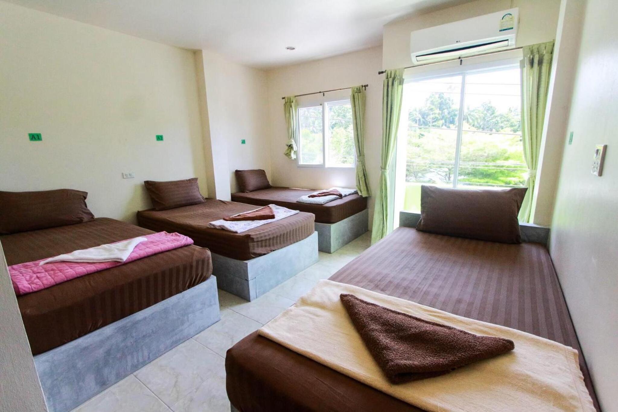 Single Bed in 4-Bed Dormitory Room photo 1