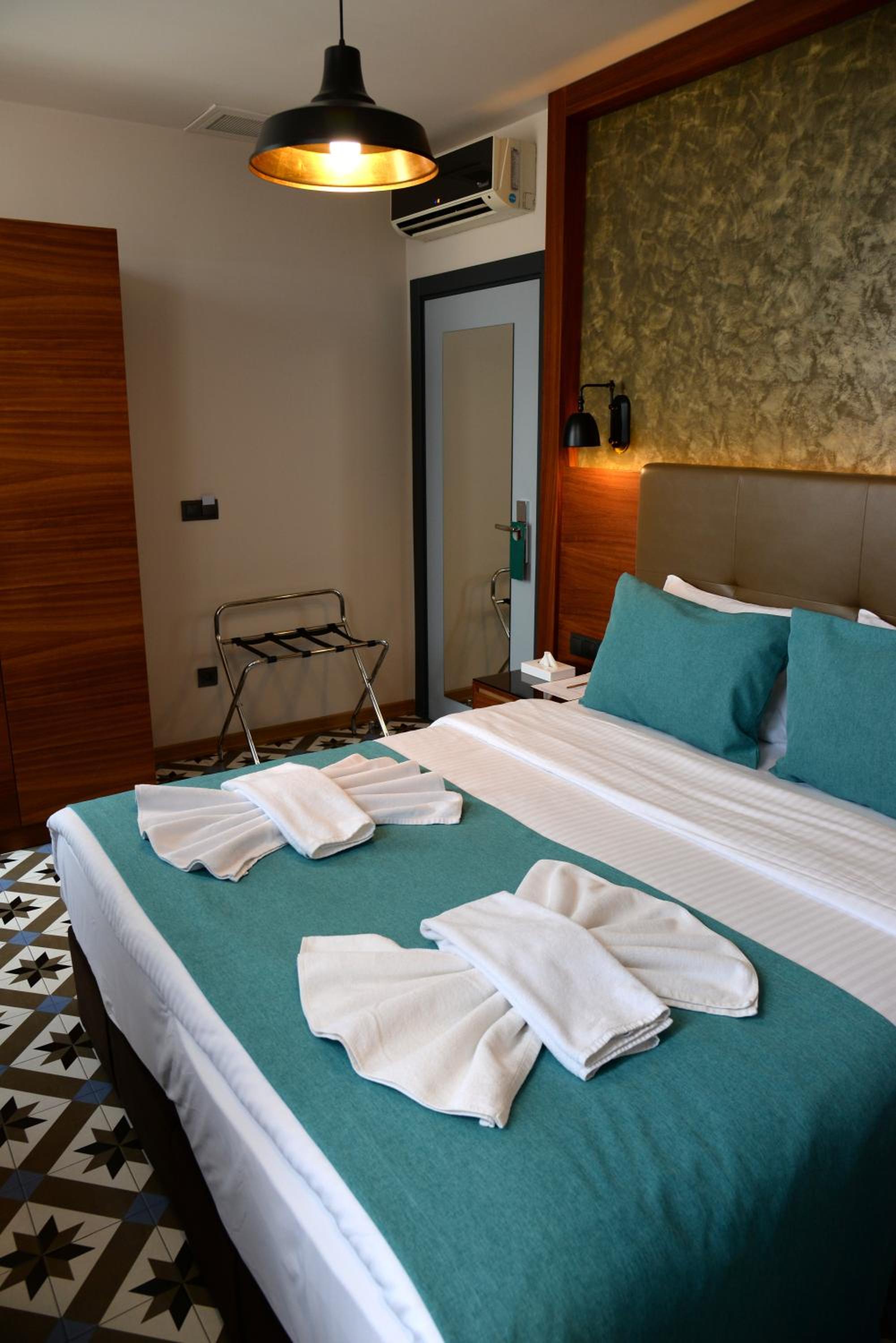 Deluxe Room with City View photo 3