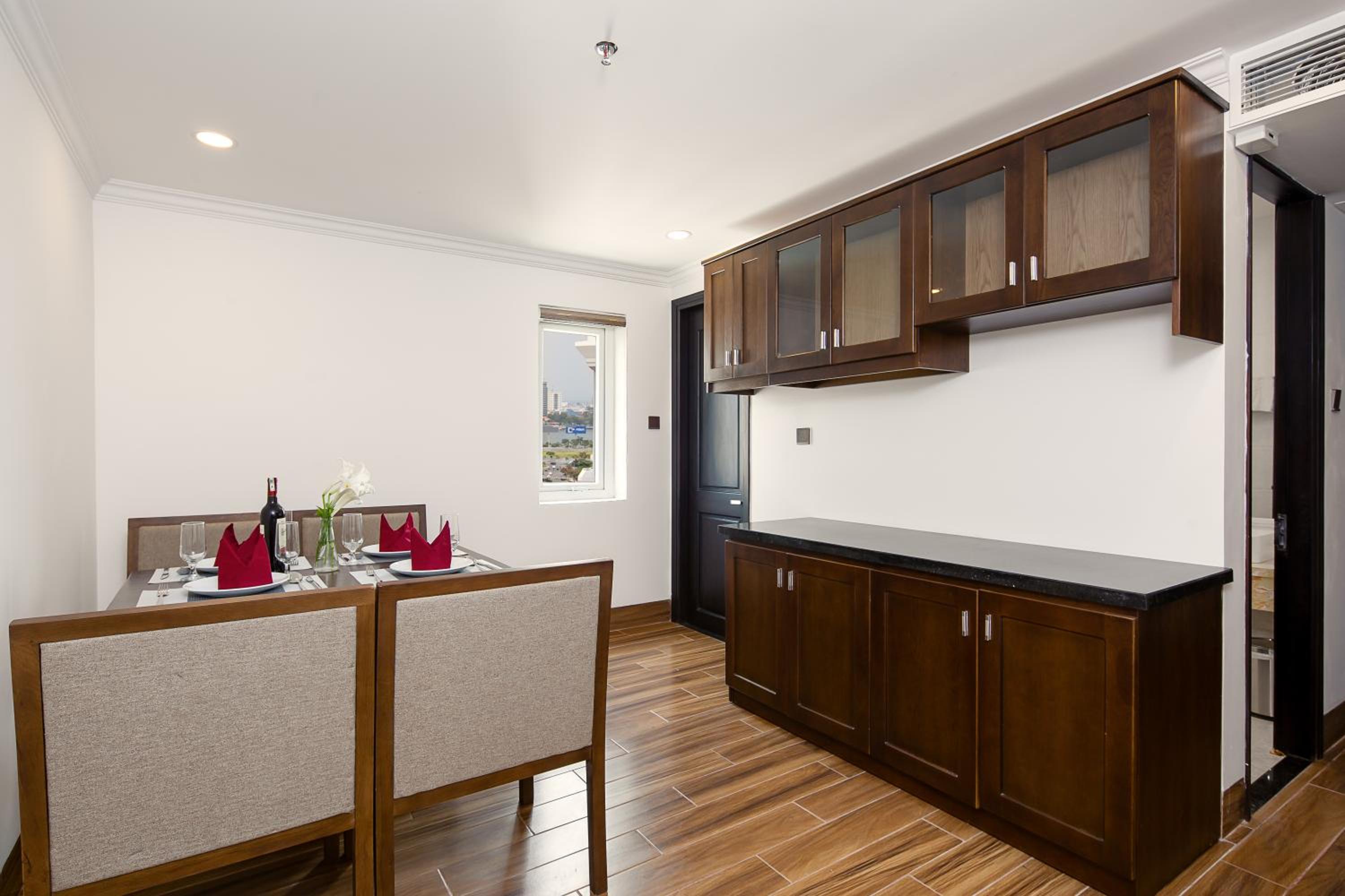 Two-Bedroom Apartment - Photo 2