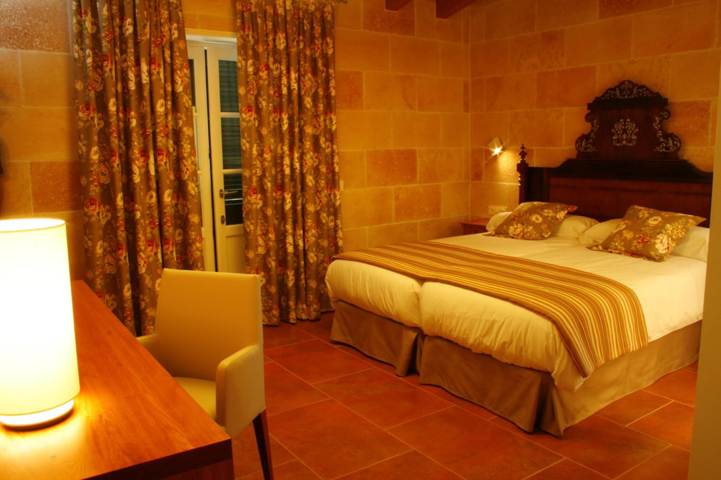 Superior Twin Room photo 3