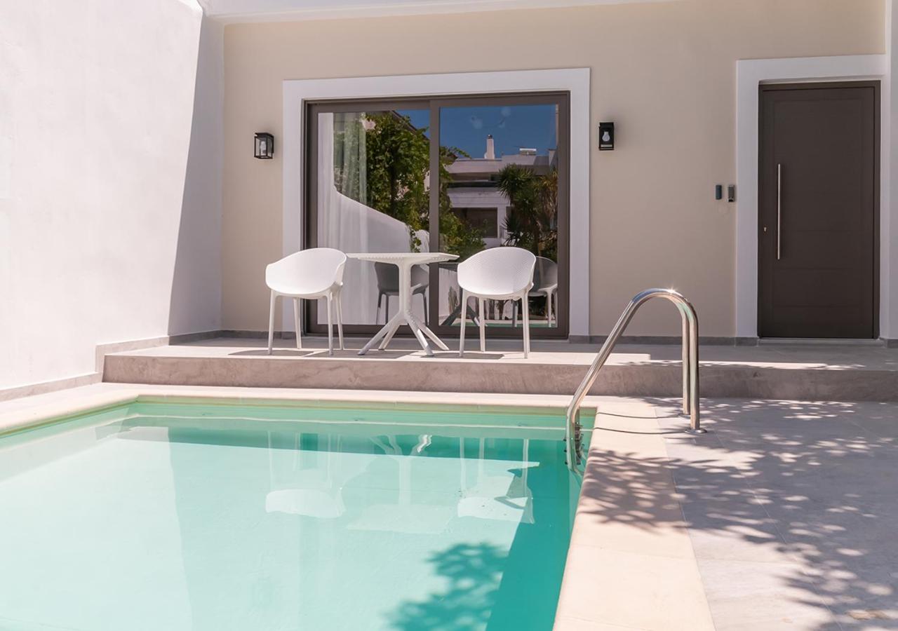 Apartment with Pool View  photo 3