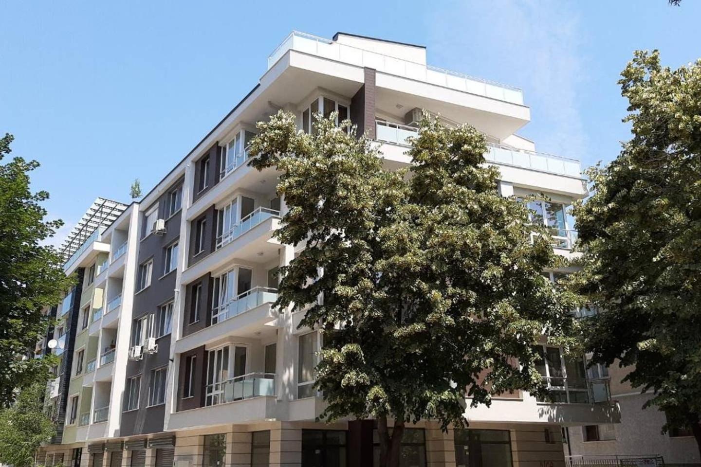 Apartment with Terrace - Photo 34