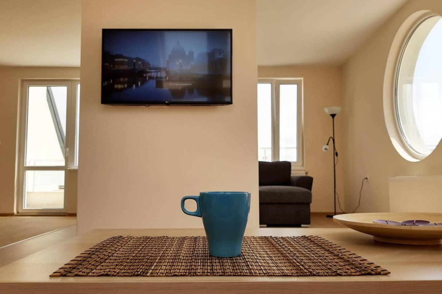 Apartment with Terrace - Photo 11