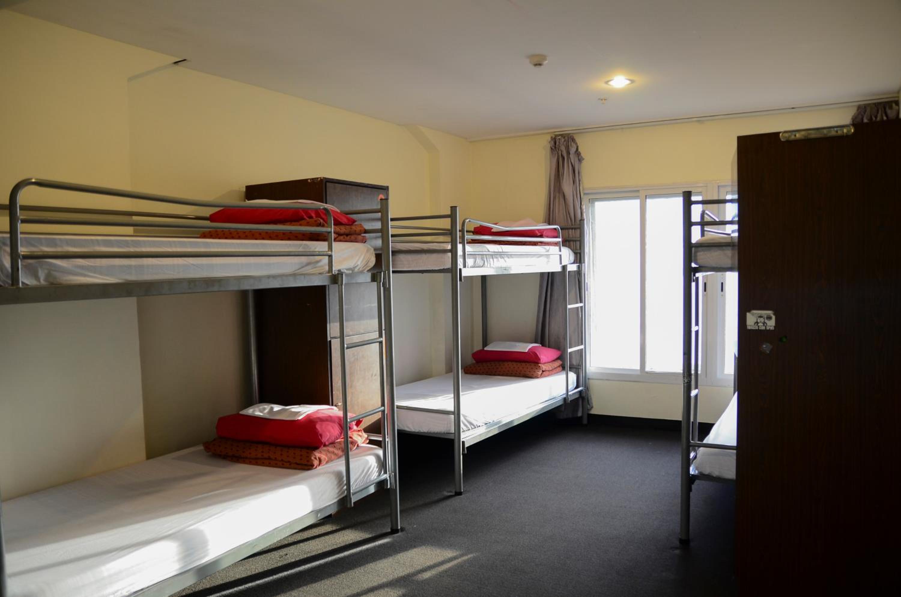 Bed in 6-Bed Female Dormitory Room photo 1