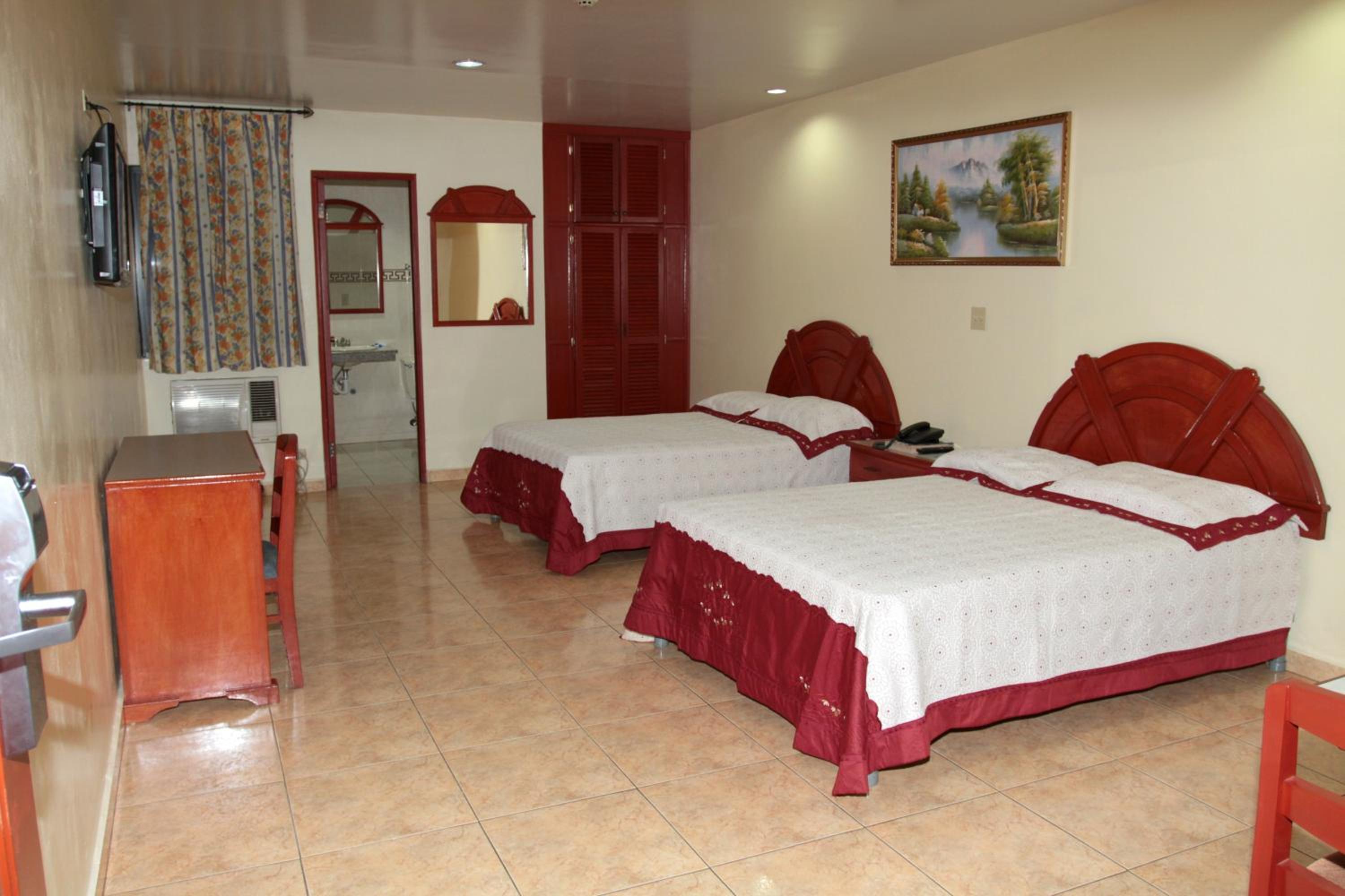 Standard Room with Two Double Beds photo 1