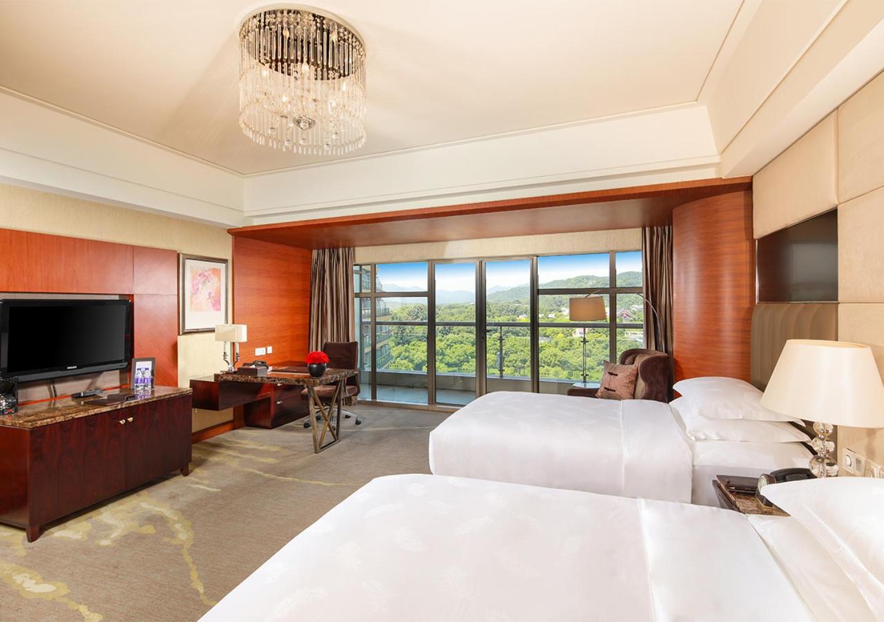Twin Room with Mountain View - Photo 1