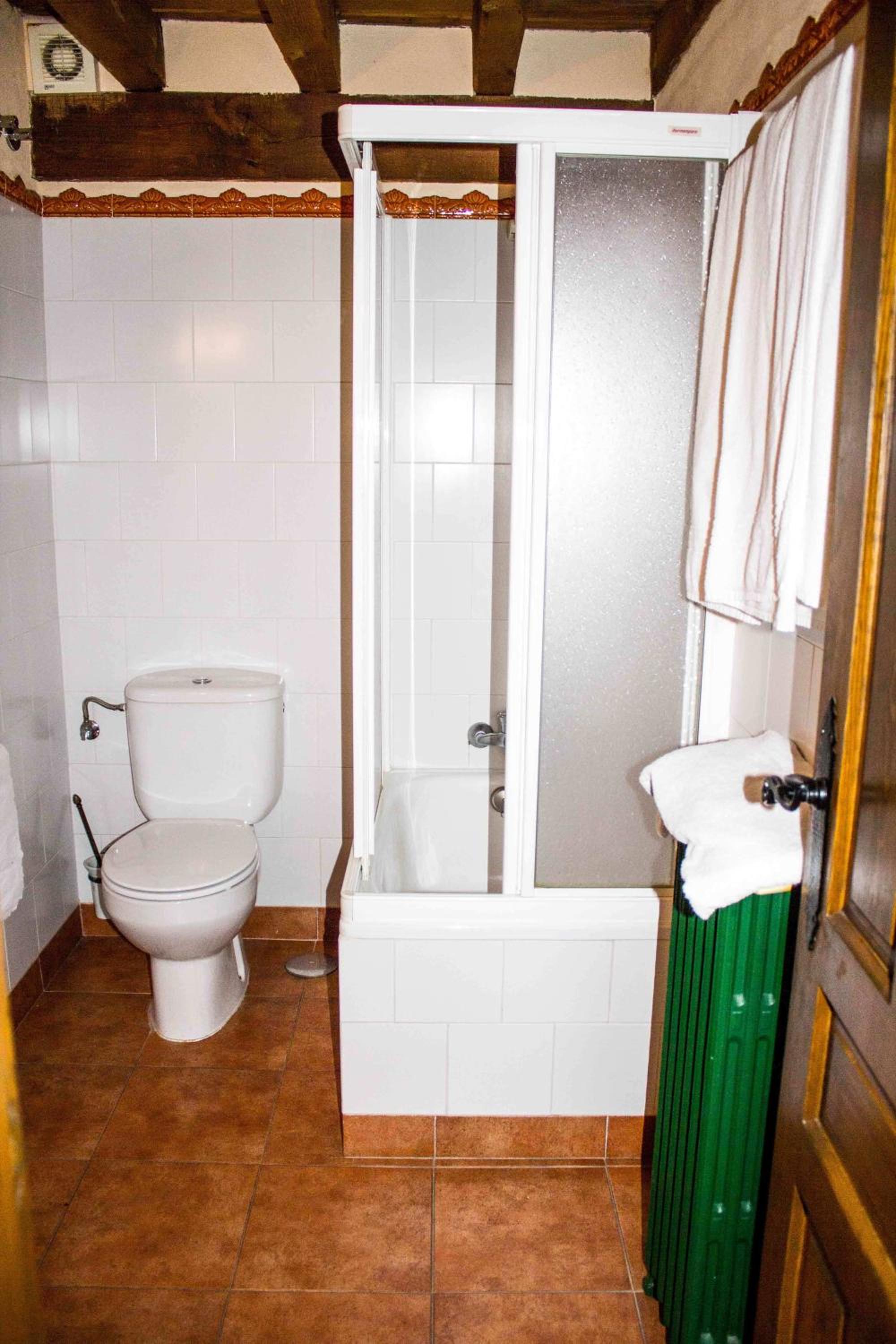 Double or Twin Room photo 2