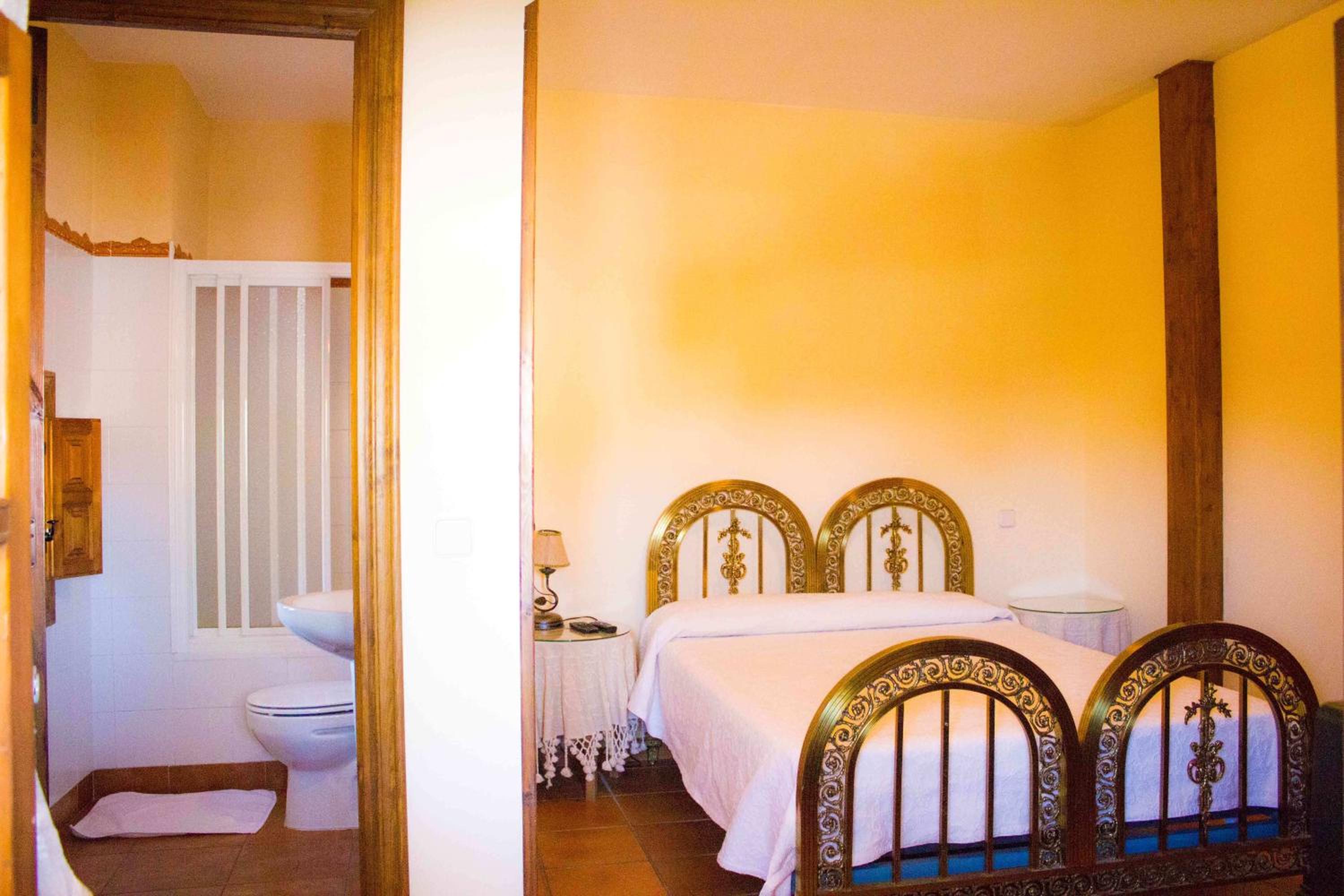 Double or Twin Room photo 3