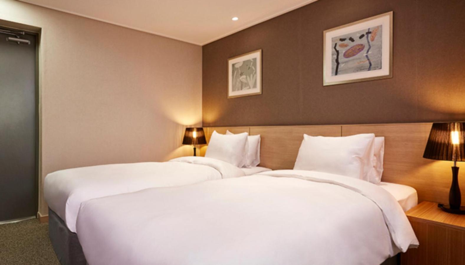 Superior Twin Room - Photo 1
