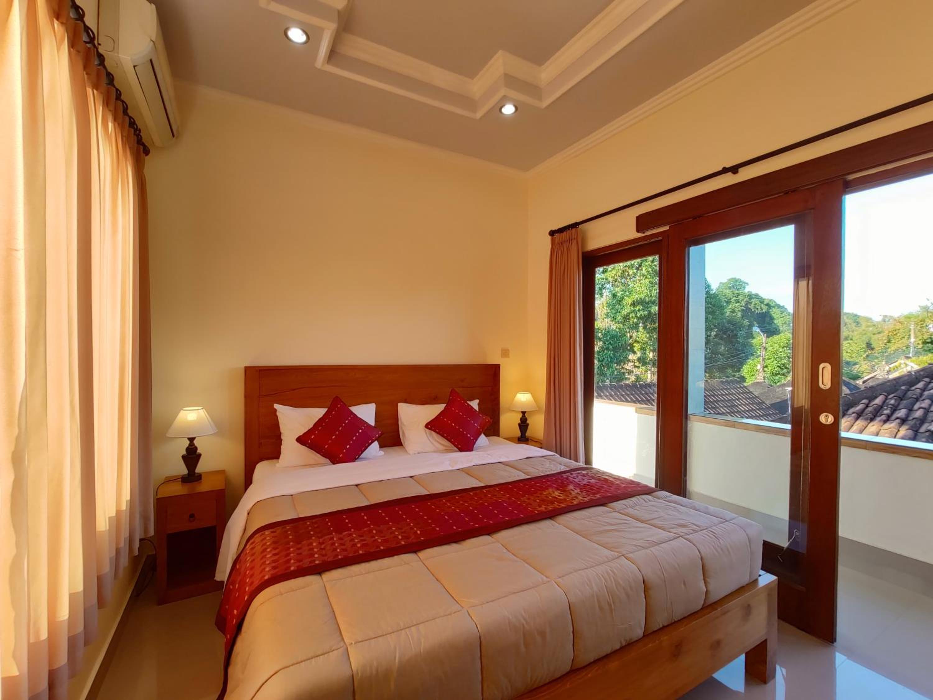 Deluxe Double Room with Shower - Photo 5
