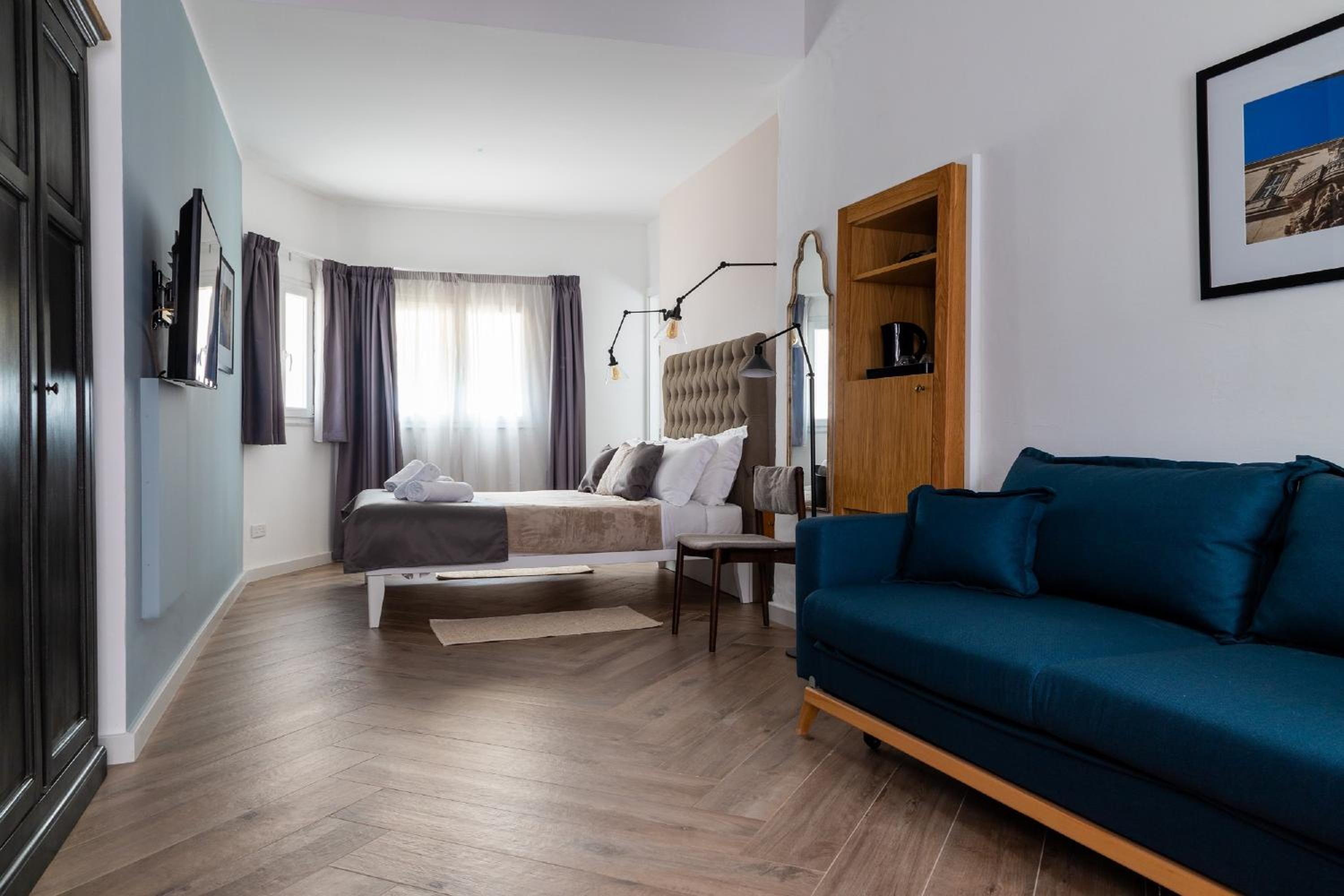 Standard Double Room - Photo 5