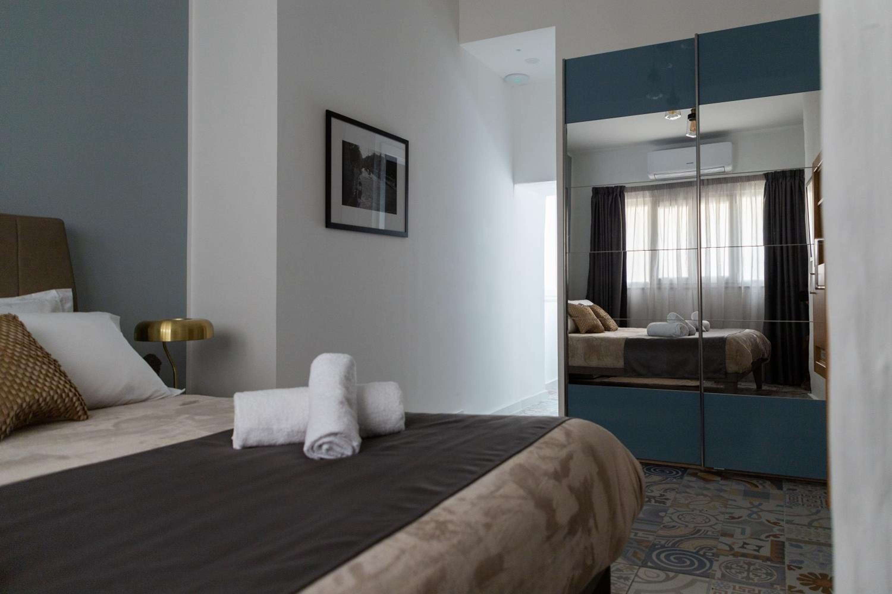 Standard Double Room - Photo 17