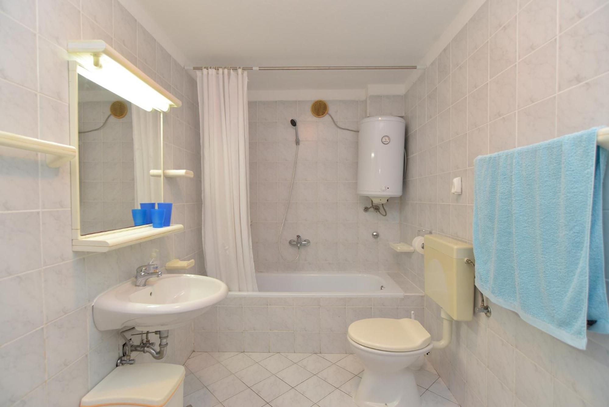 Apartment photo 3