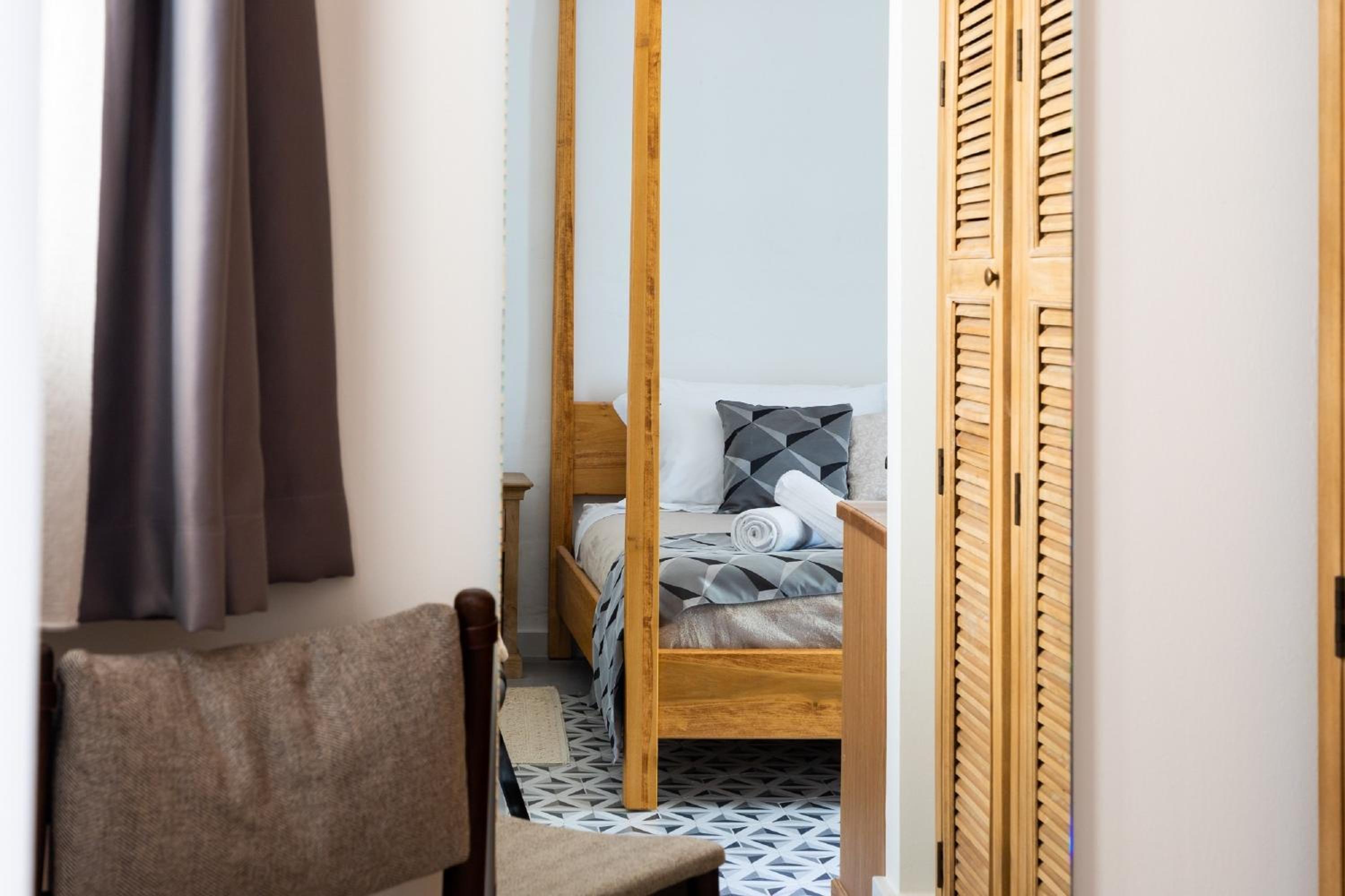 Deluxe Double Room - Photo 15