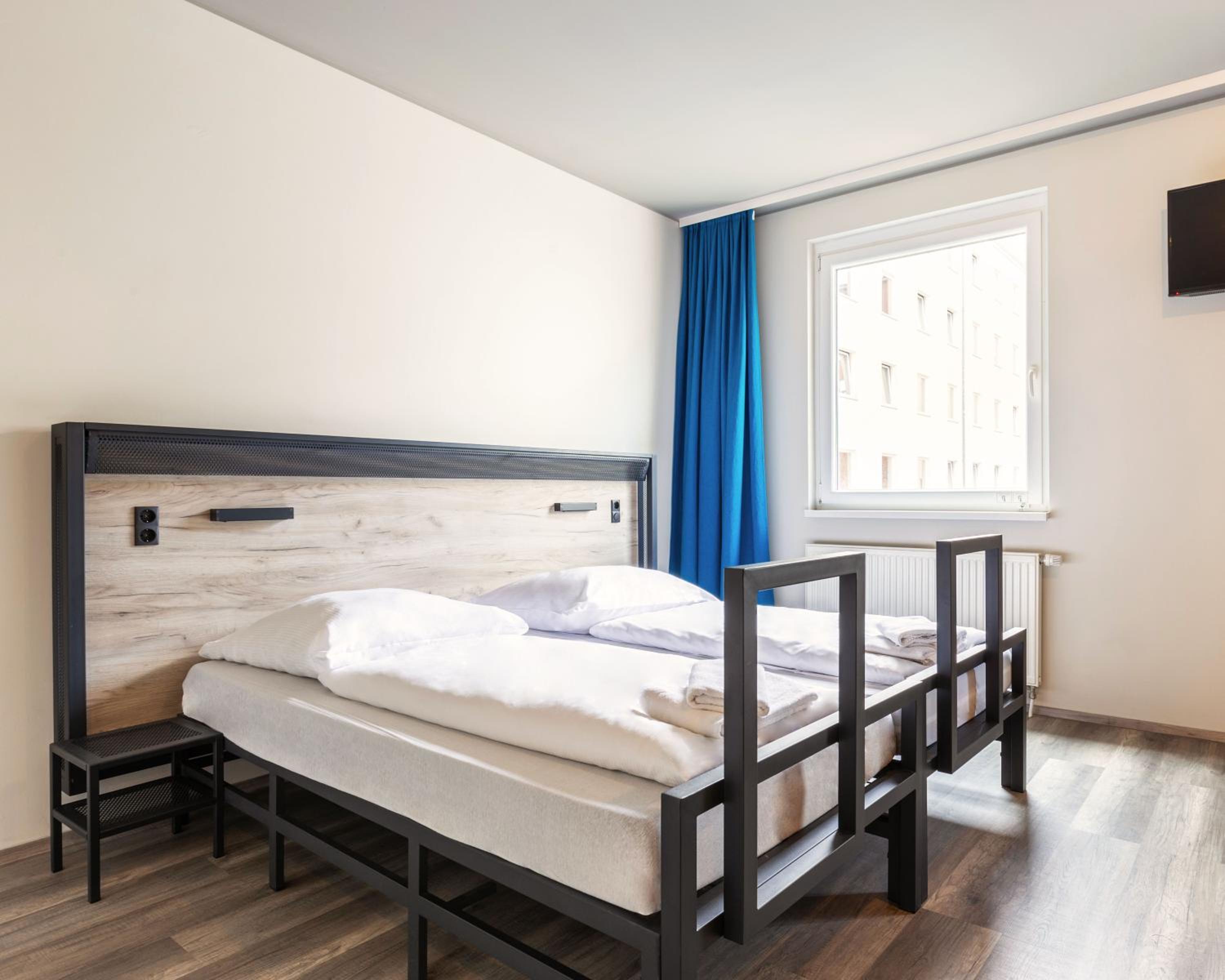 Twin Room - Photo 2