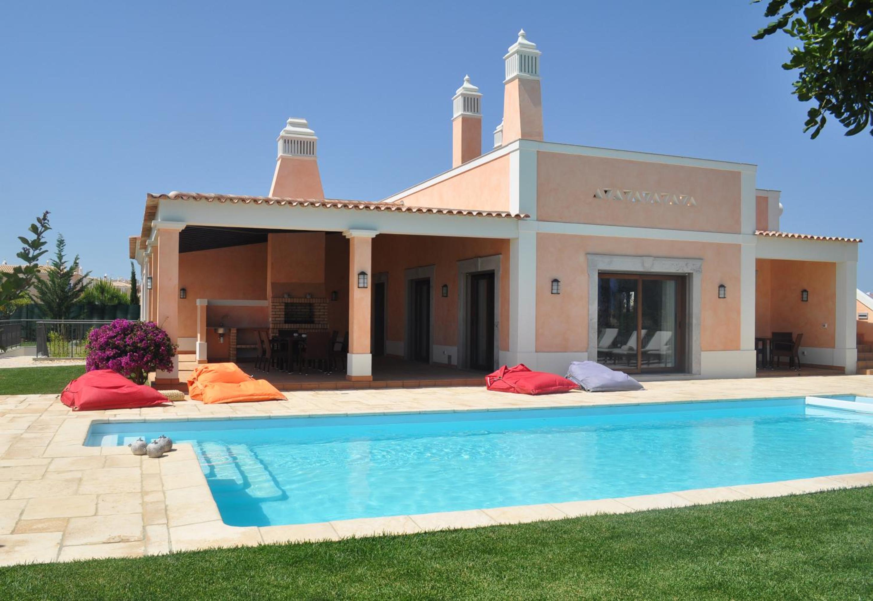 Four-Bedroom Villa with Private Pool thumbnail 6