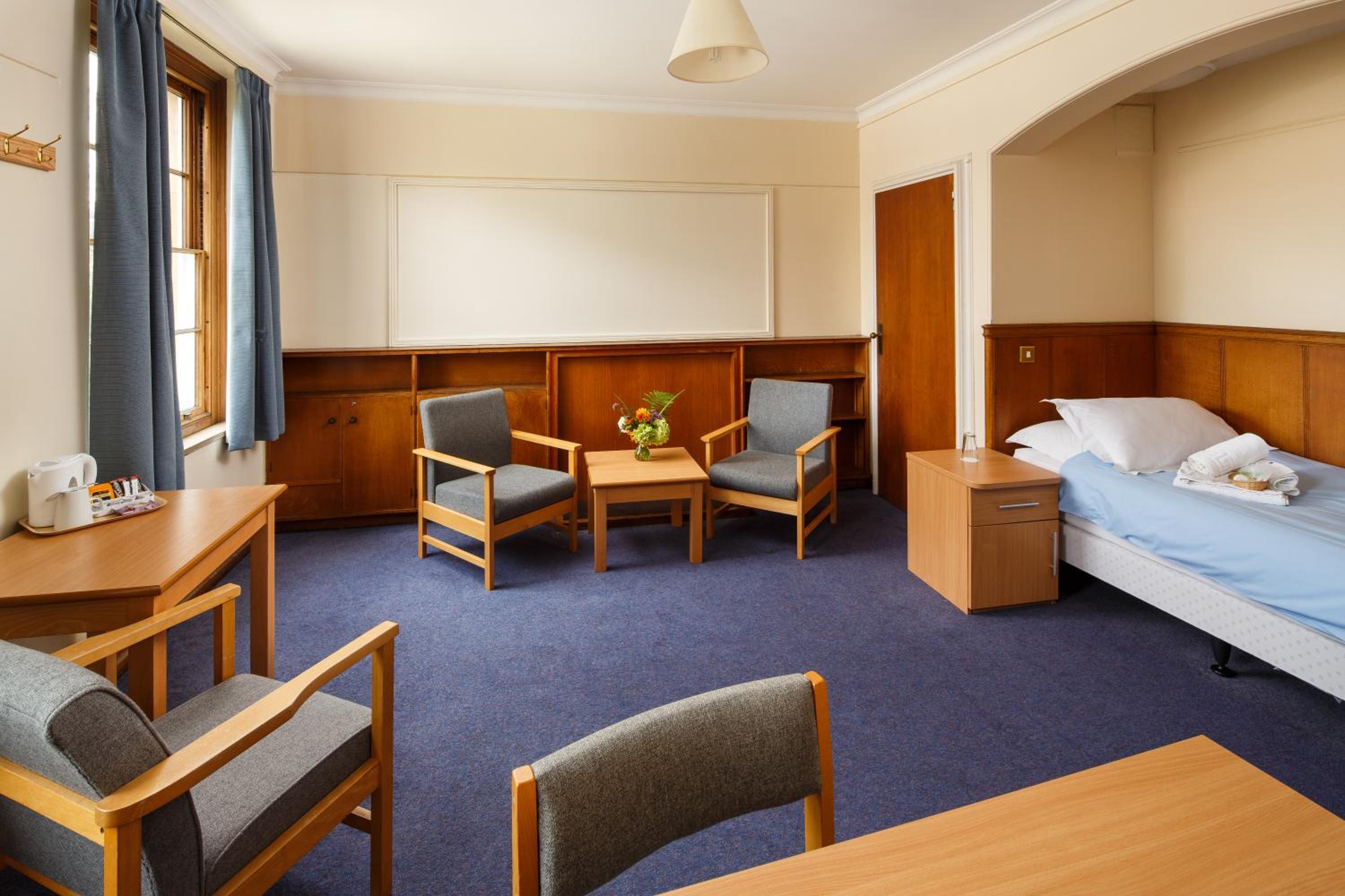 Standard Single Room with Shared Bathroom photo 1
