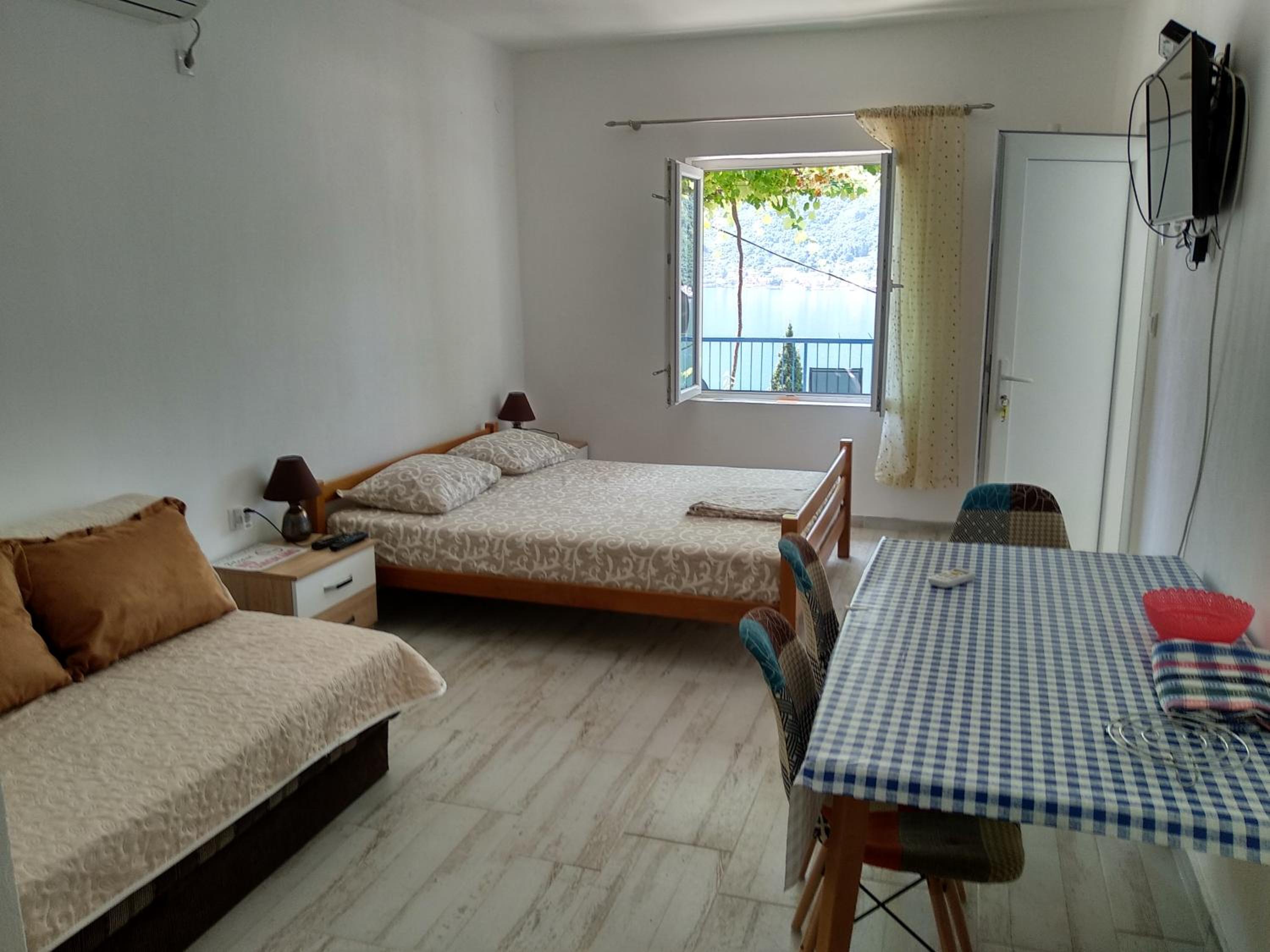 Studio Apartment with Sea View