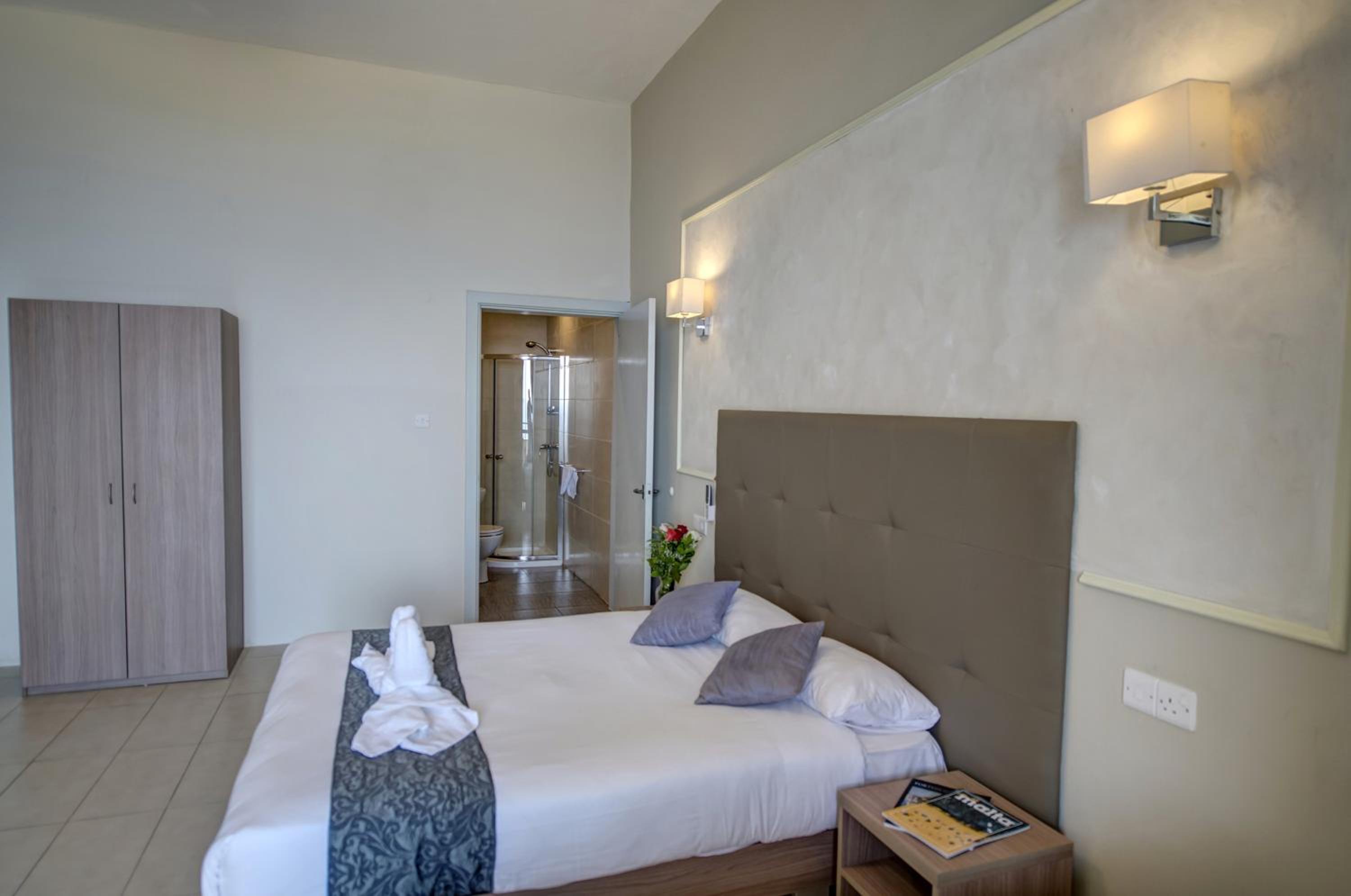 Triple Room with Sea View - Photo 6