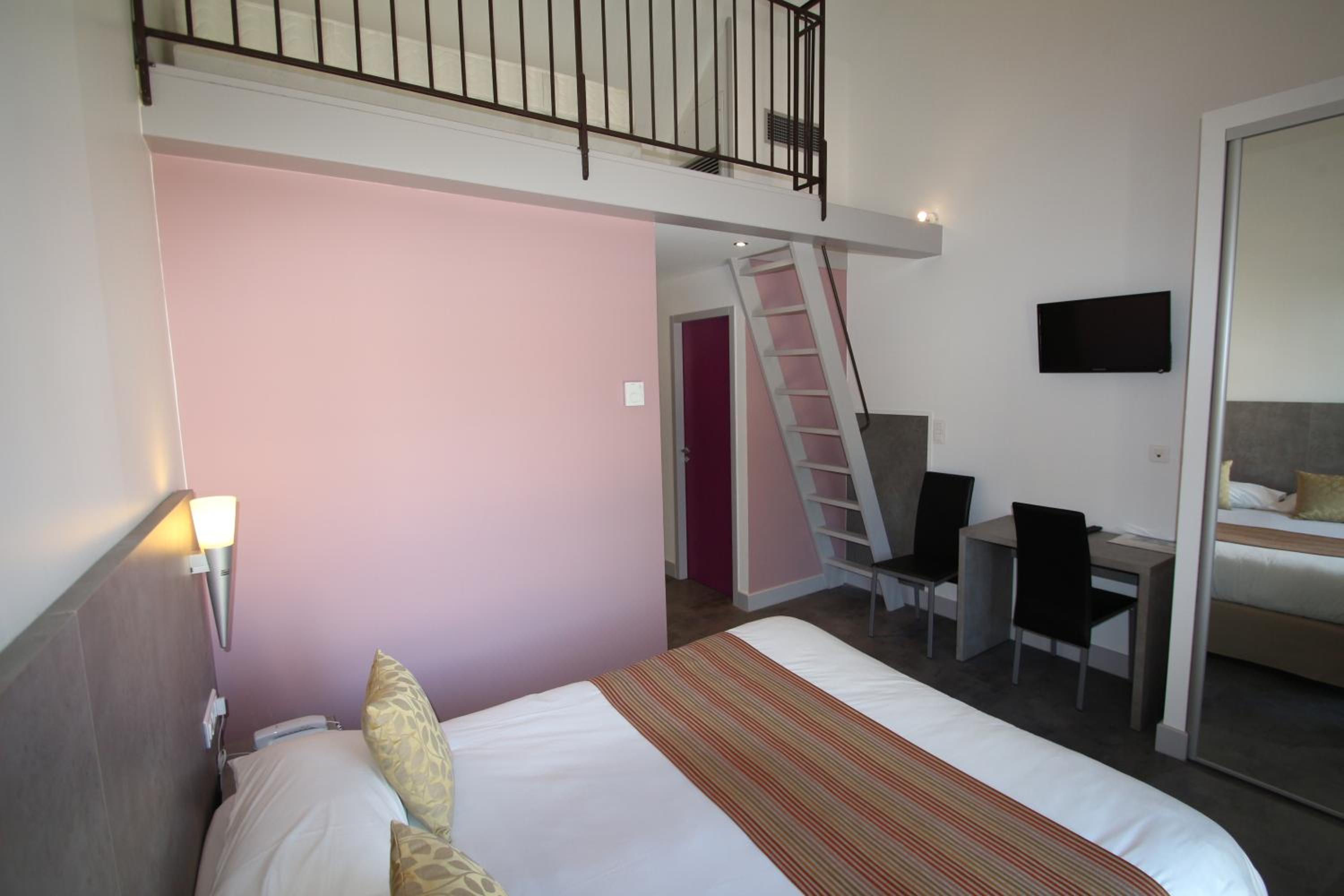 Superior Triple Room