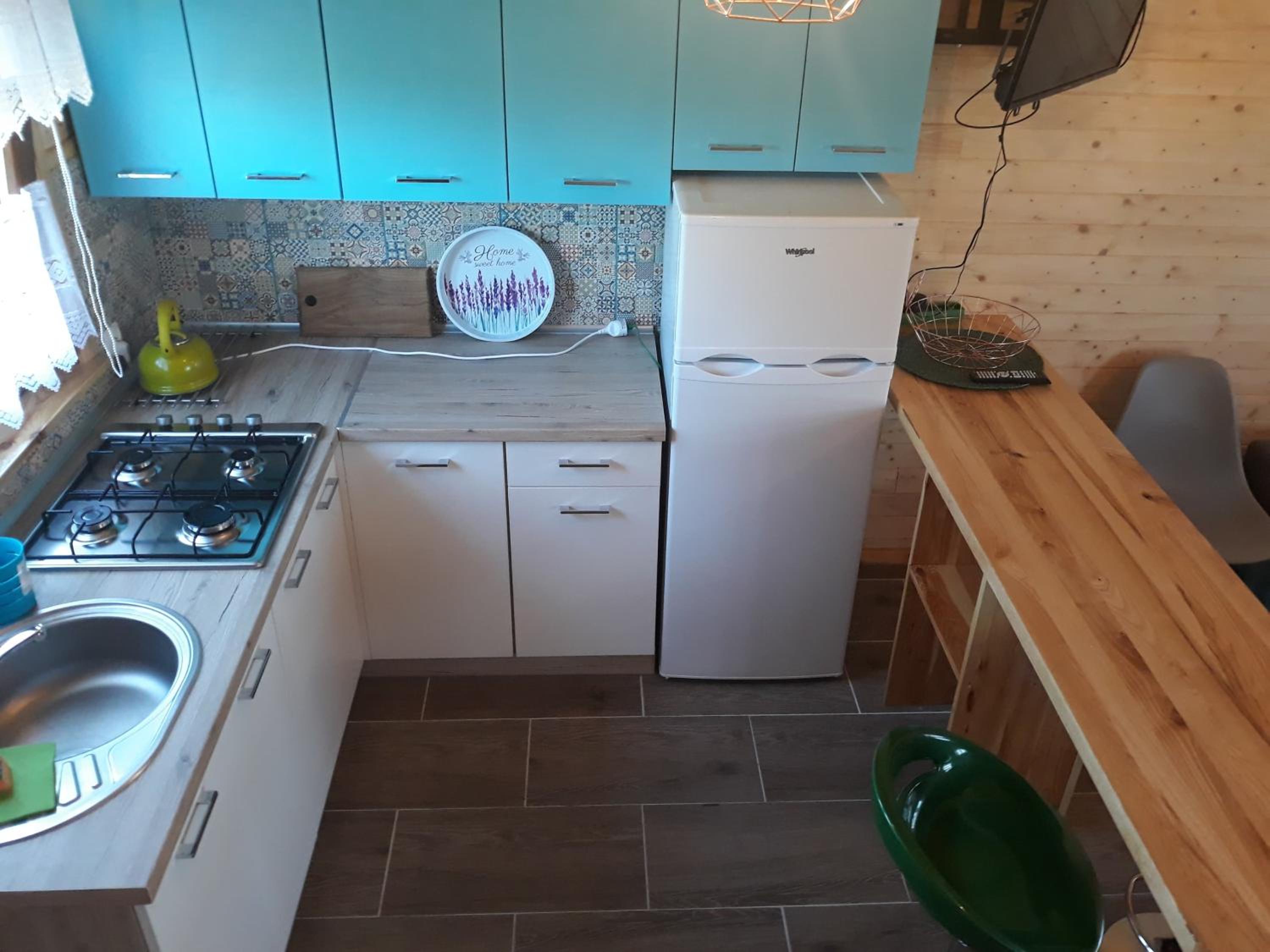 Chalet (8 Adults) photo 3