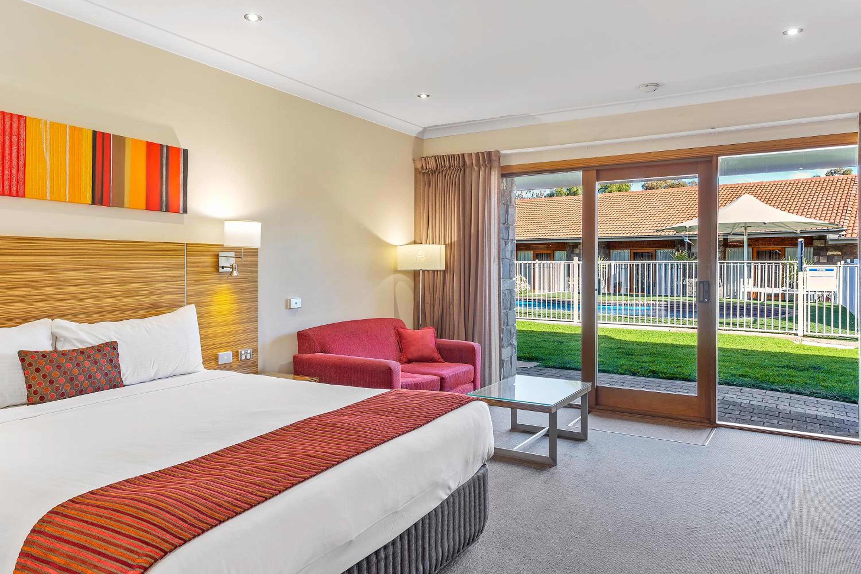 King Room with Garden View - Photo 11