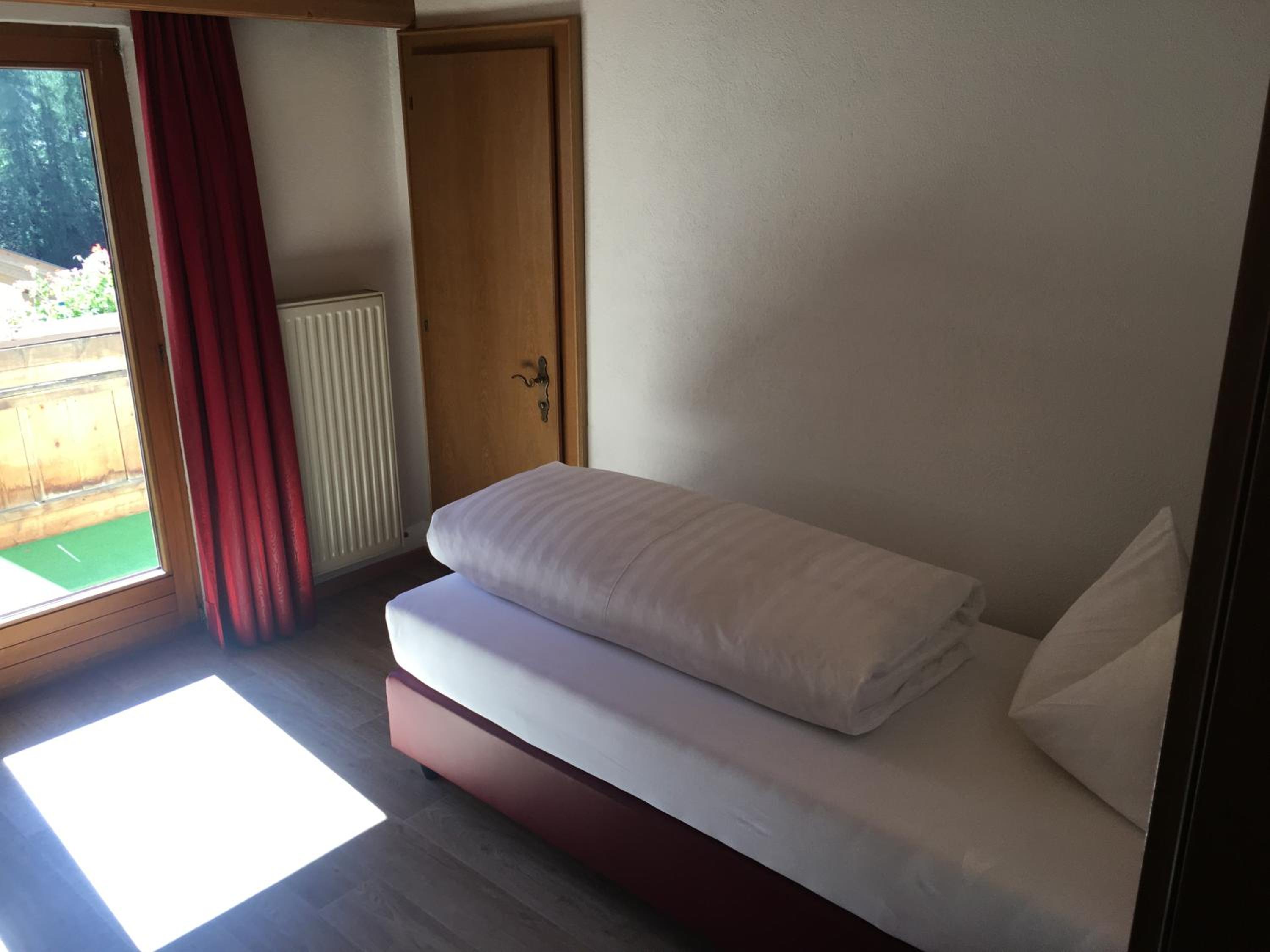 Single Room photo 2