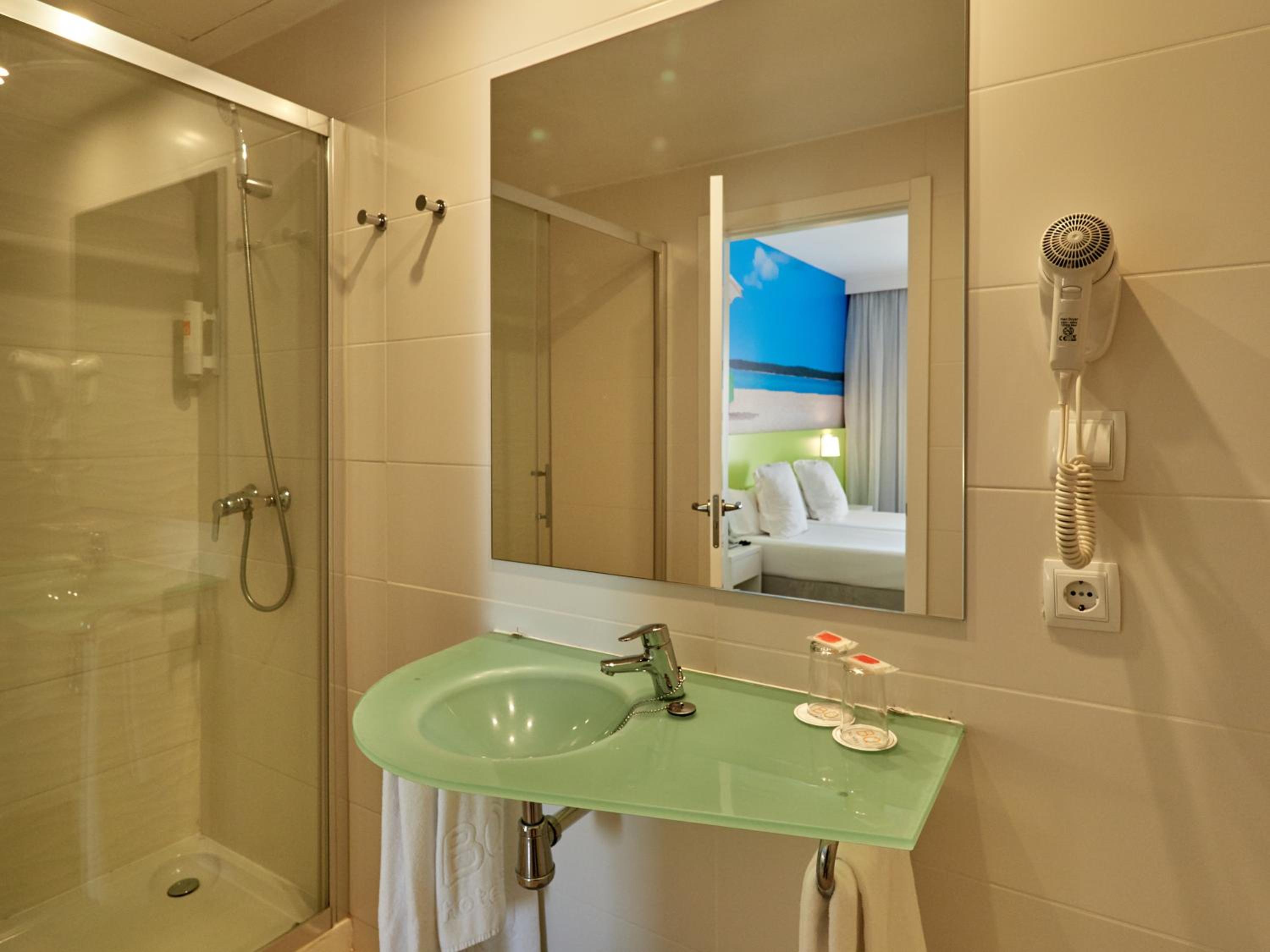 Double or Twin Room photo 3
