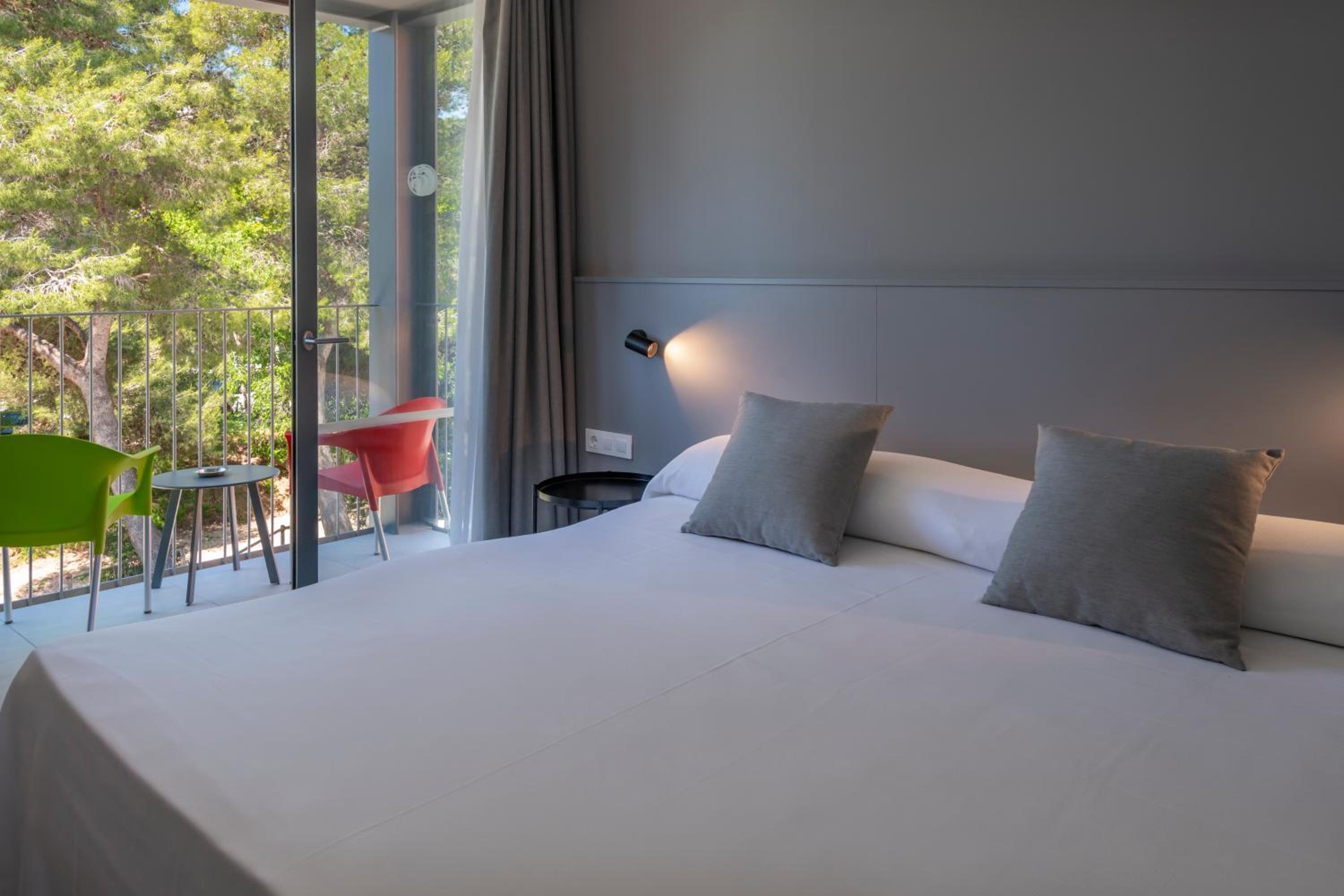 Superior Double or Twin Room with Terrace (3 Adults) - Photo 1