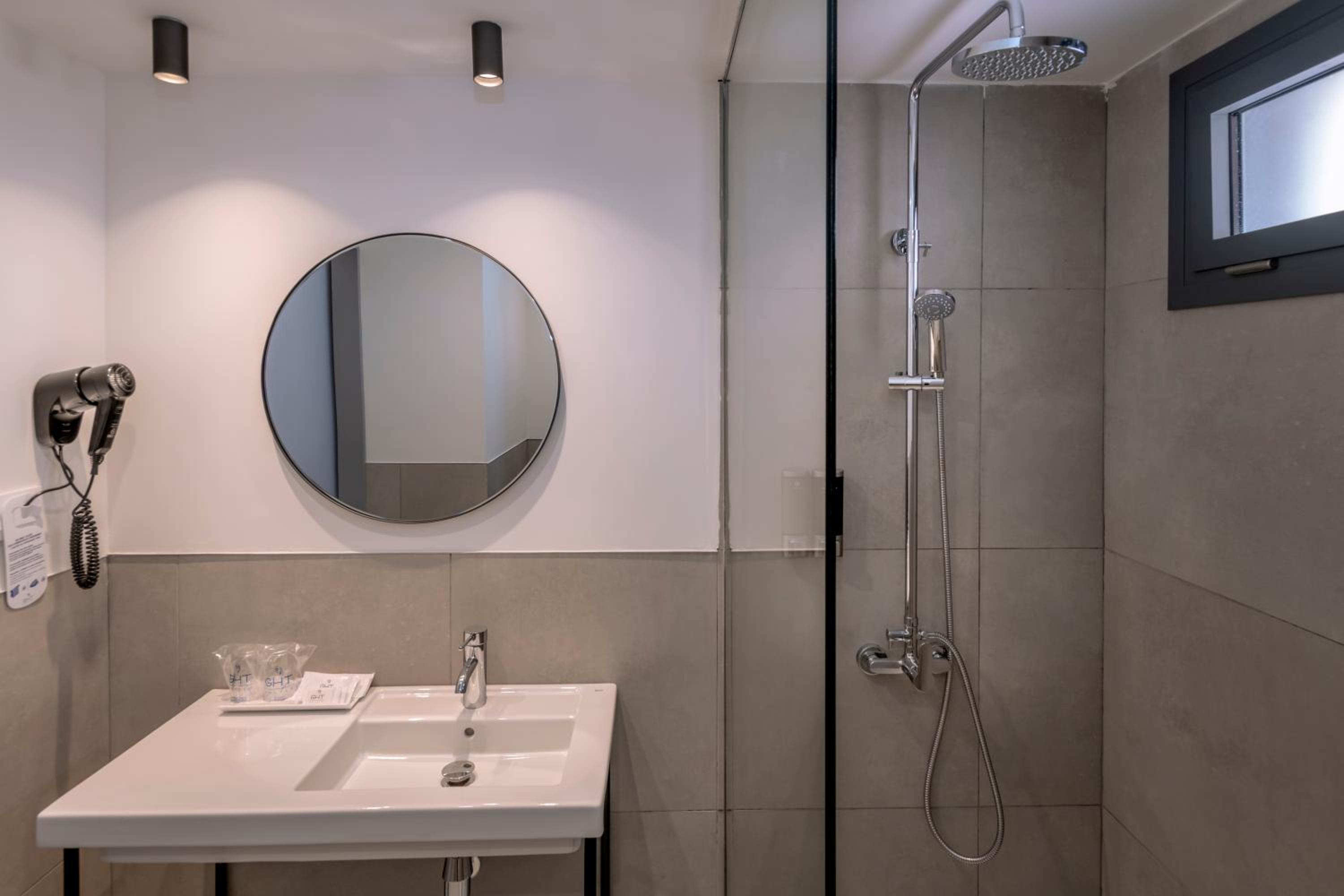 Superior Double or Twin Room with Terrace (3 Adults) - Photo 4