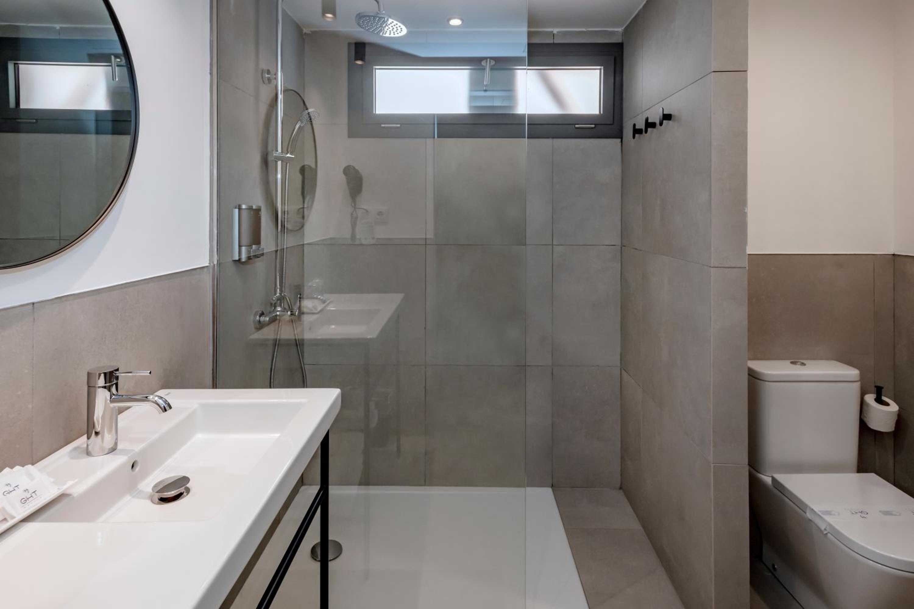 Superior Double or Twin Room with Terrace (3 Adults) - Photo 5
