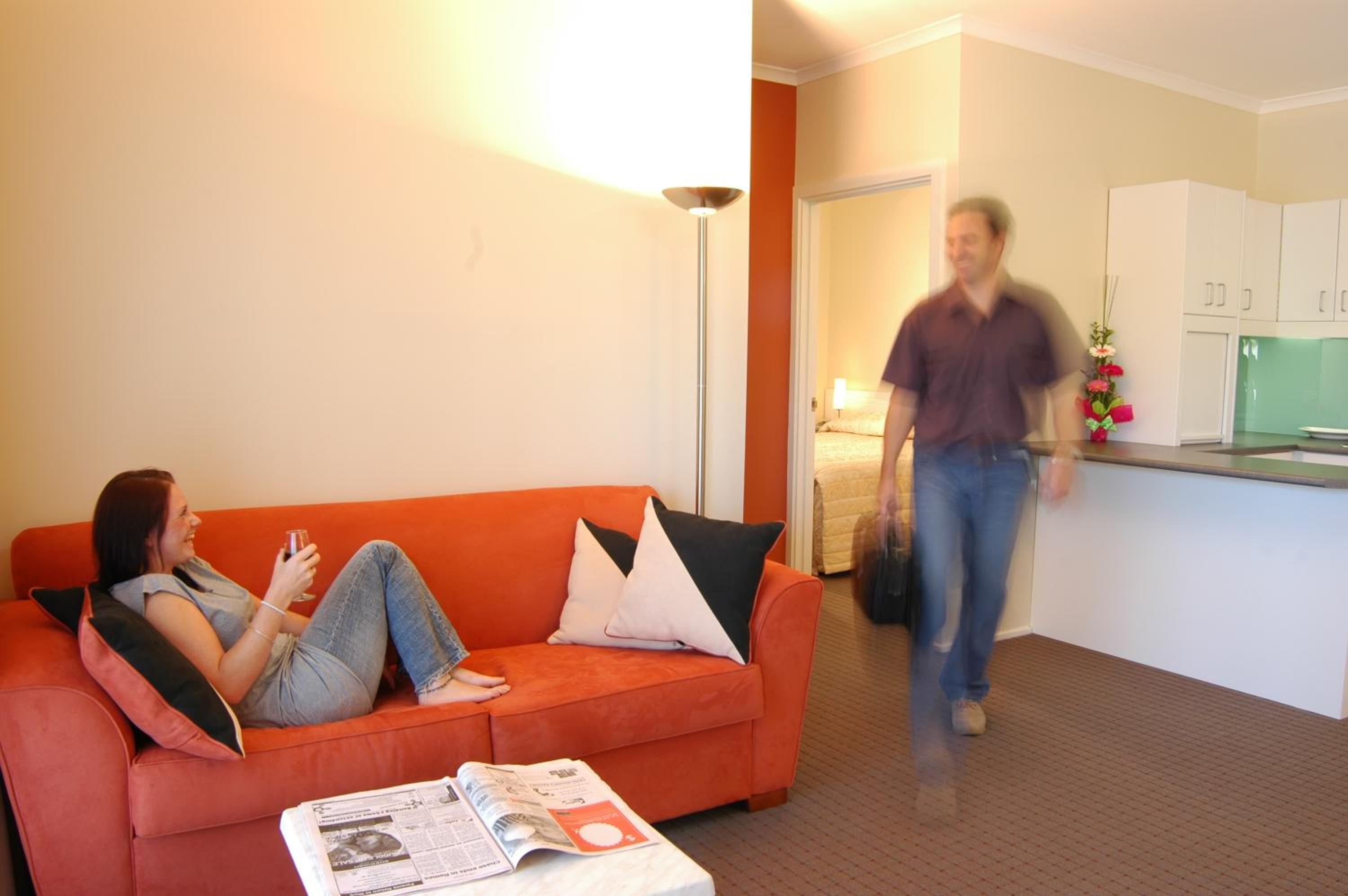 Deluxe Two-Bedroom Apartment - Photo 6