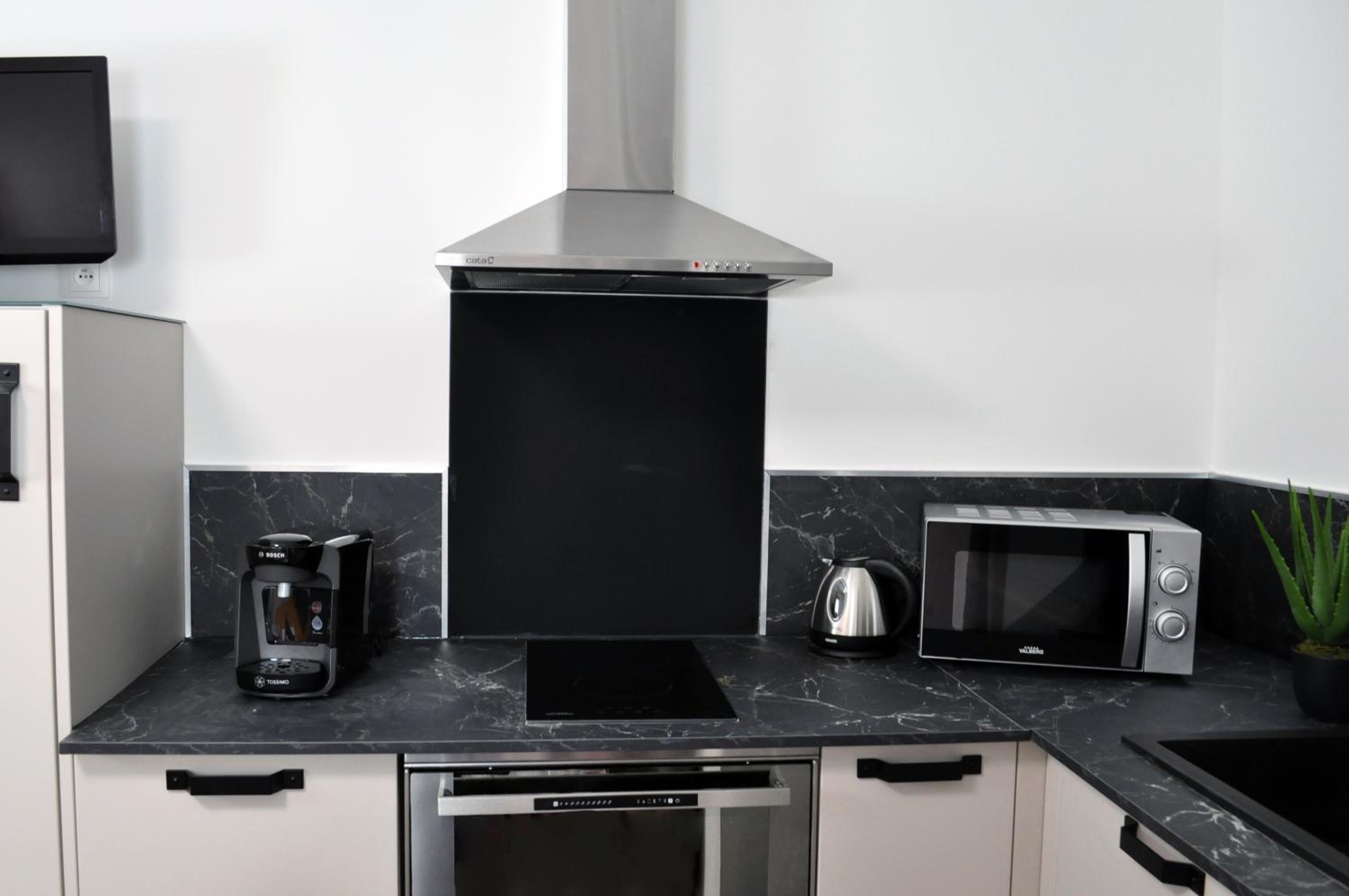 Studio Apartment photo 1