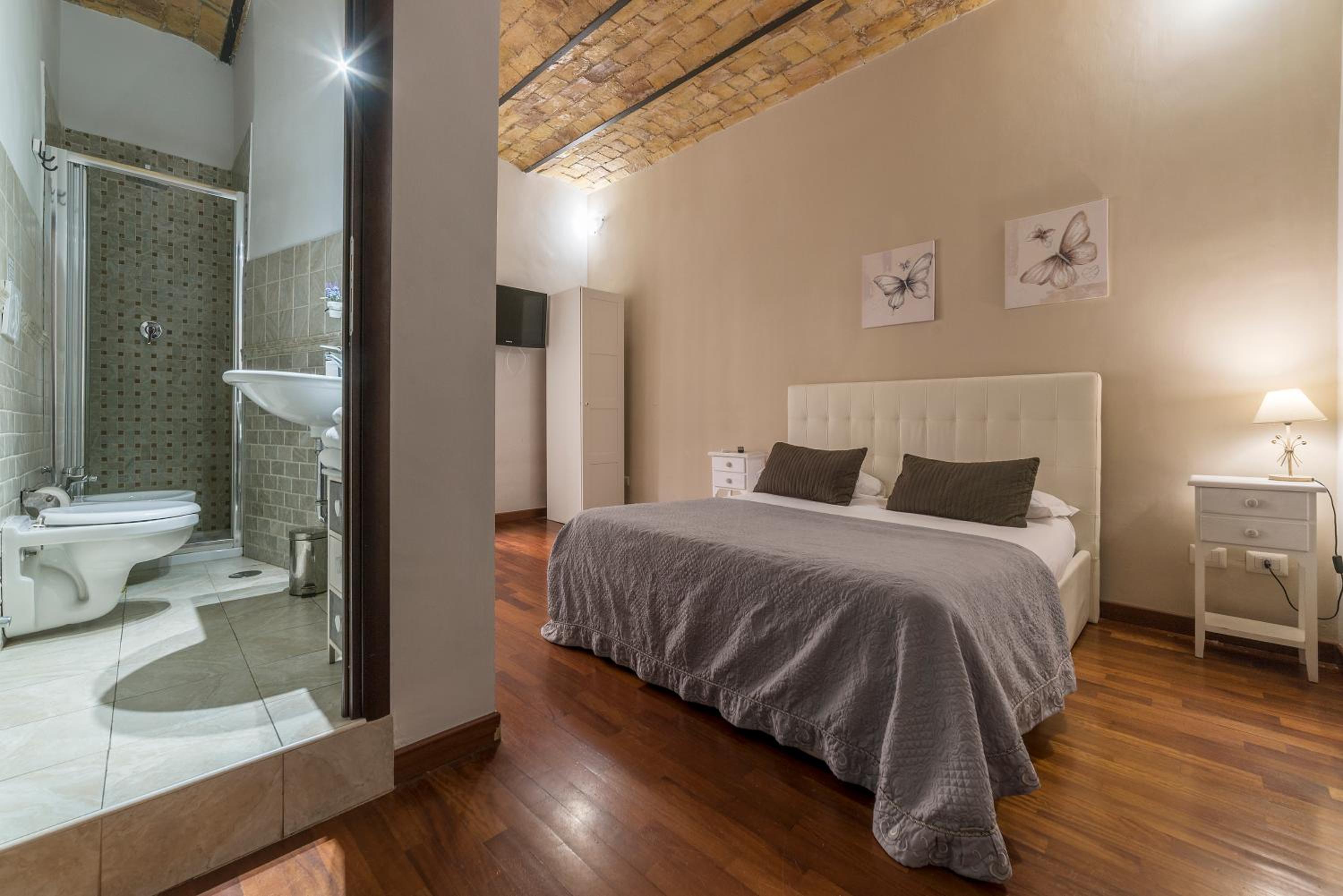 Double Room photo 2