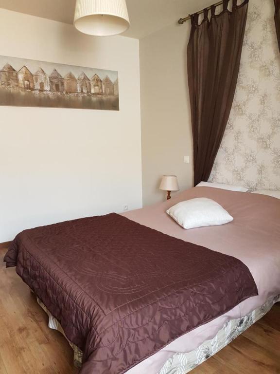 Double Room with Private Bathroom - Photo 4