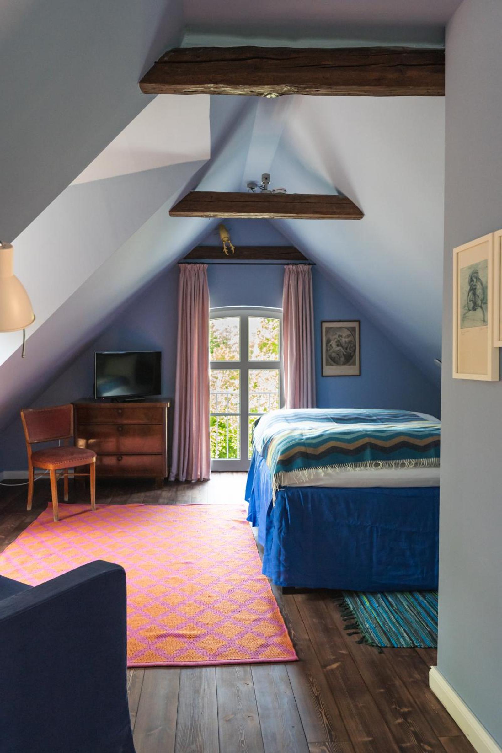 Small Double Room - Photo 6