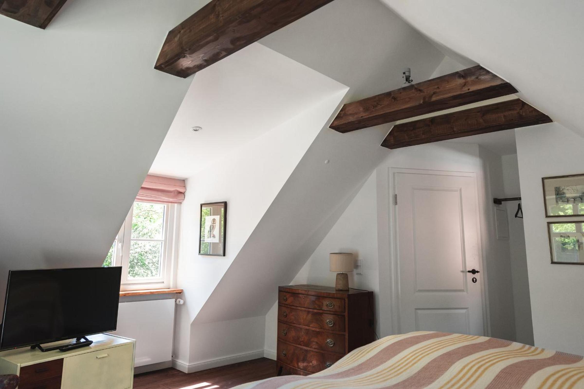 Small Double Room - Photo 23