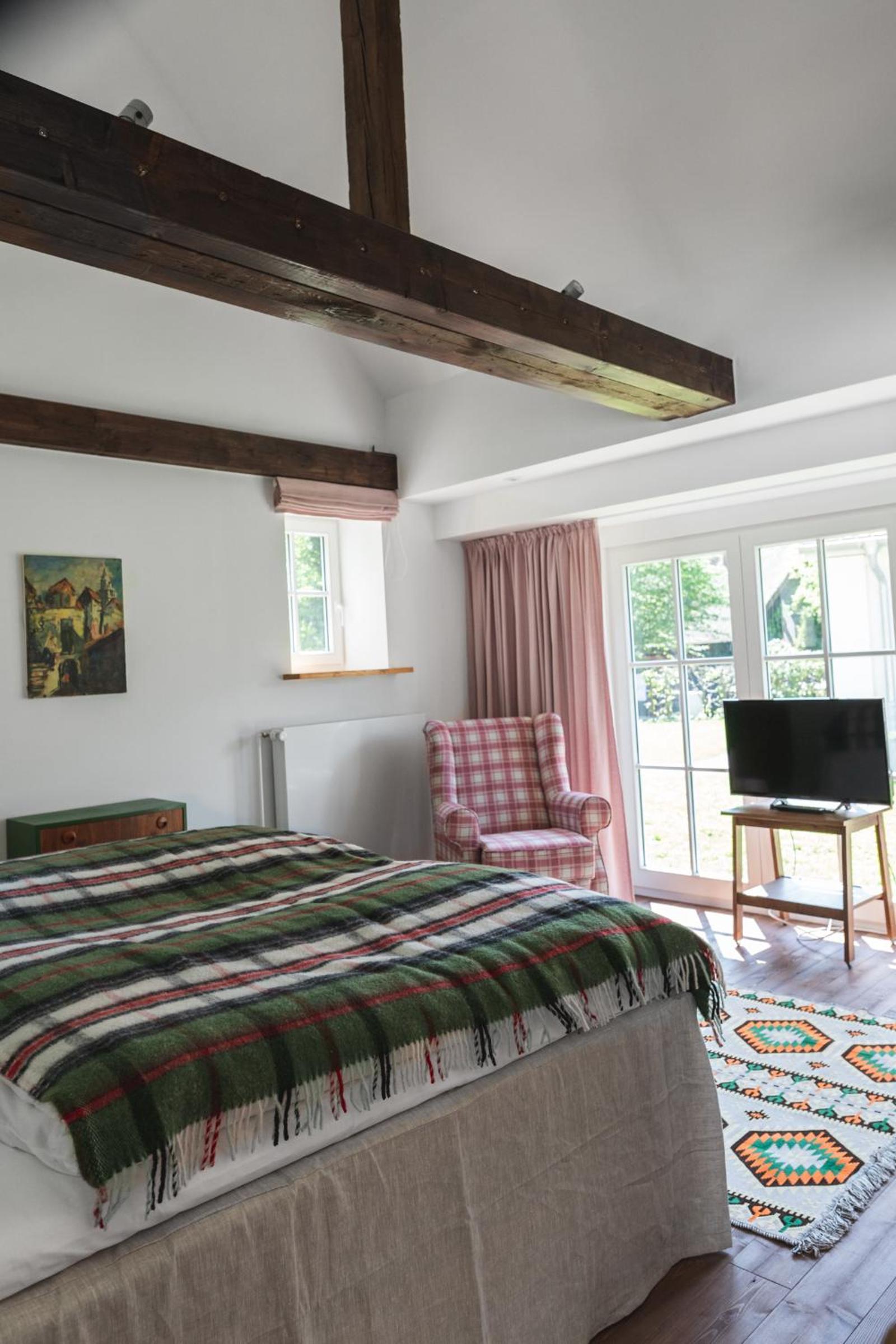 Small Double Room - Photo 20