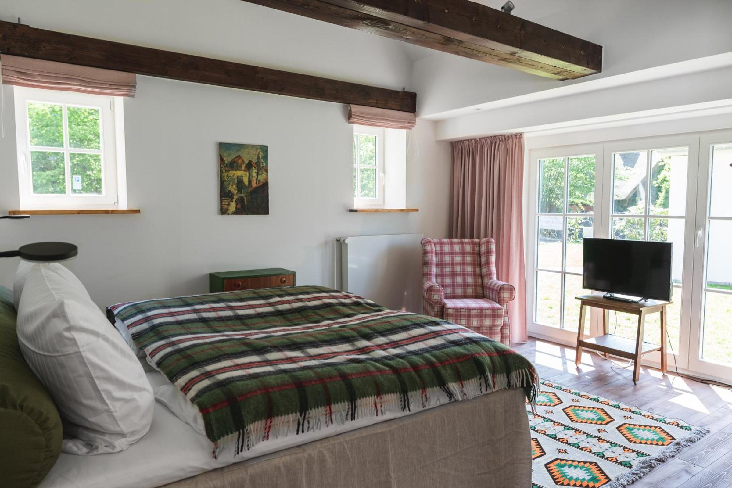 Small Double Room - Photo 19