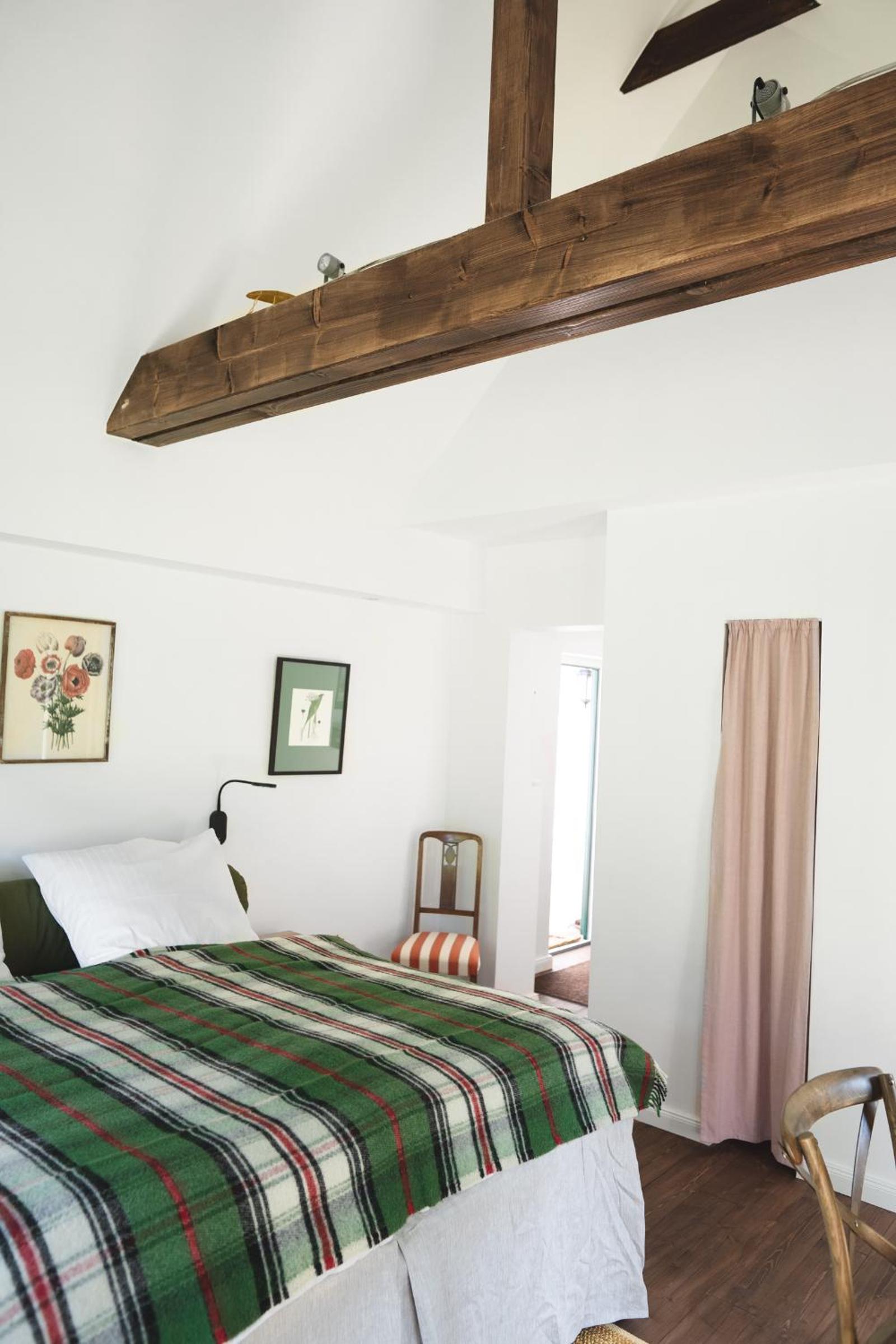 Small Double Room - Photo 2