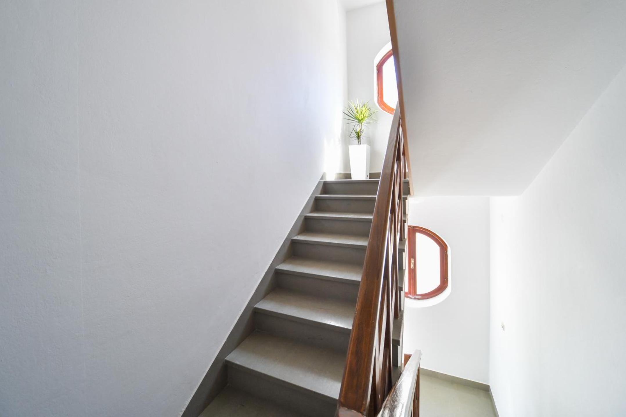 Double Room with Private Bathroom - Photo 8