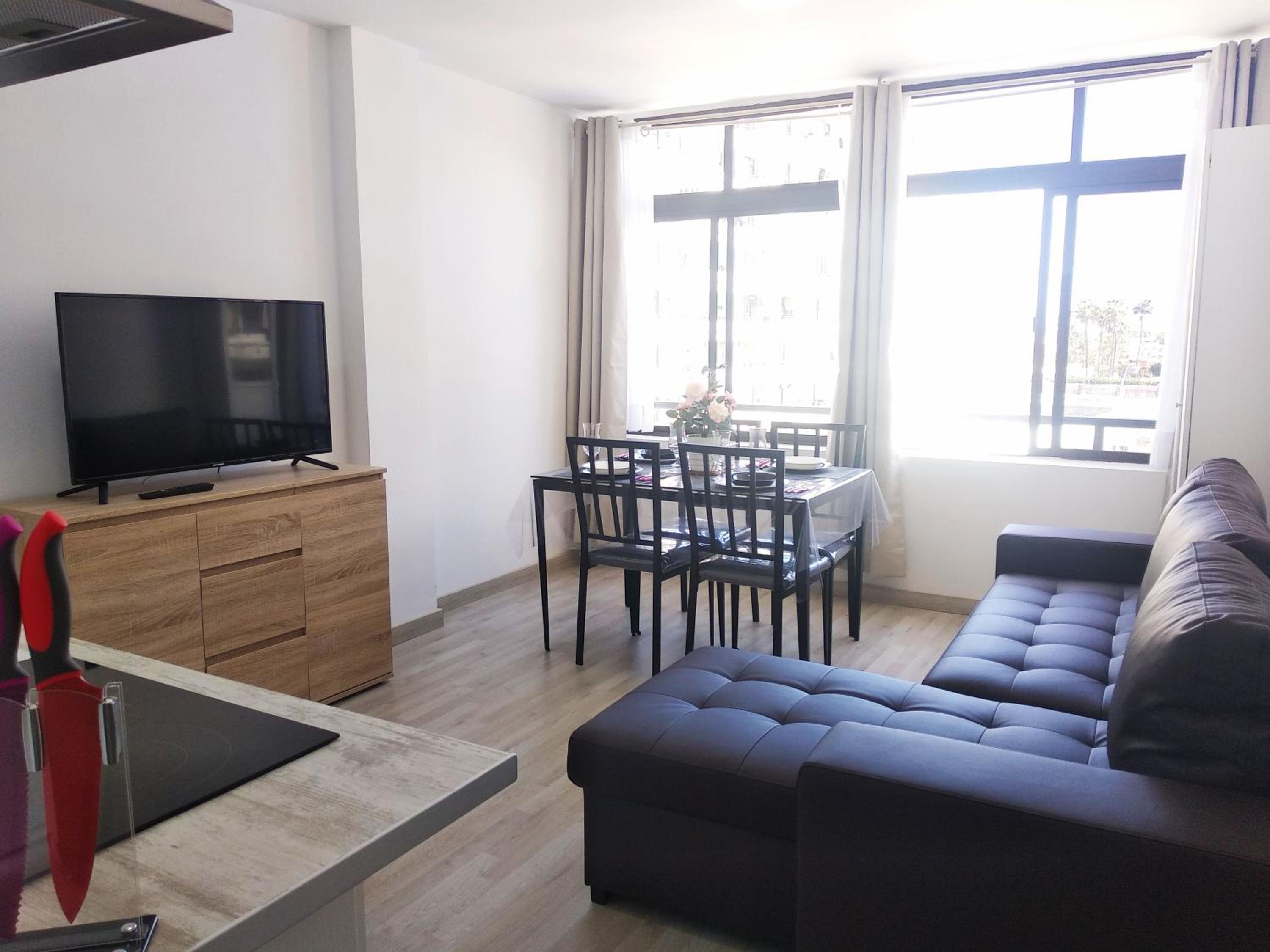 Apartamento con vista a la piscina