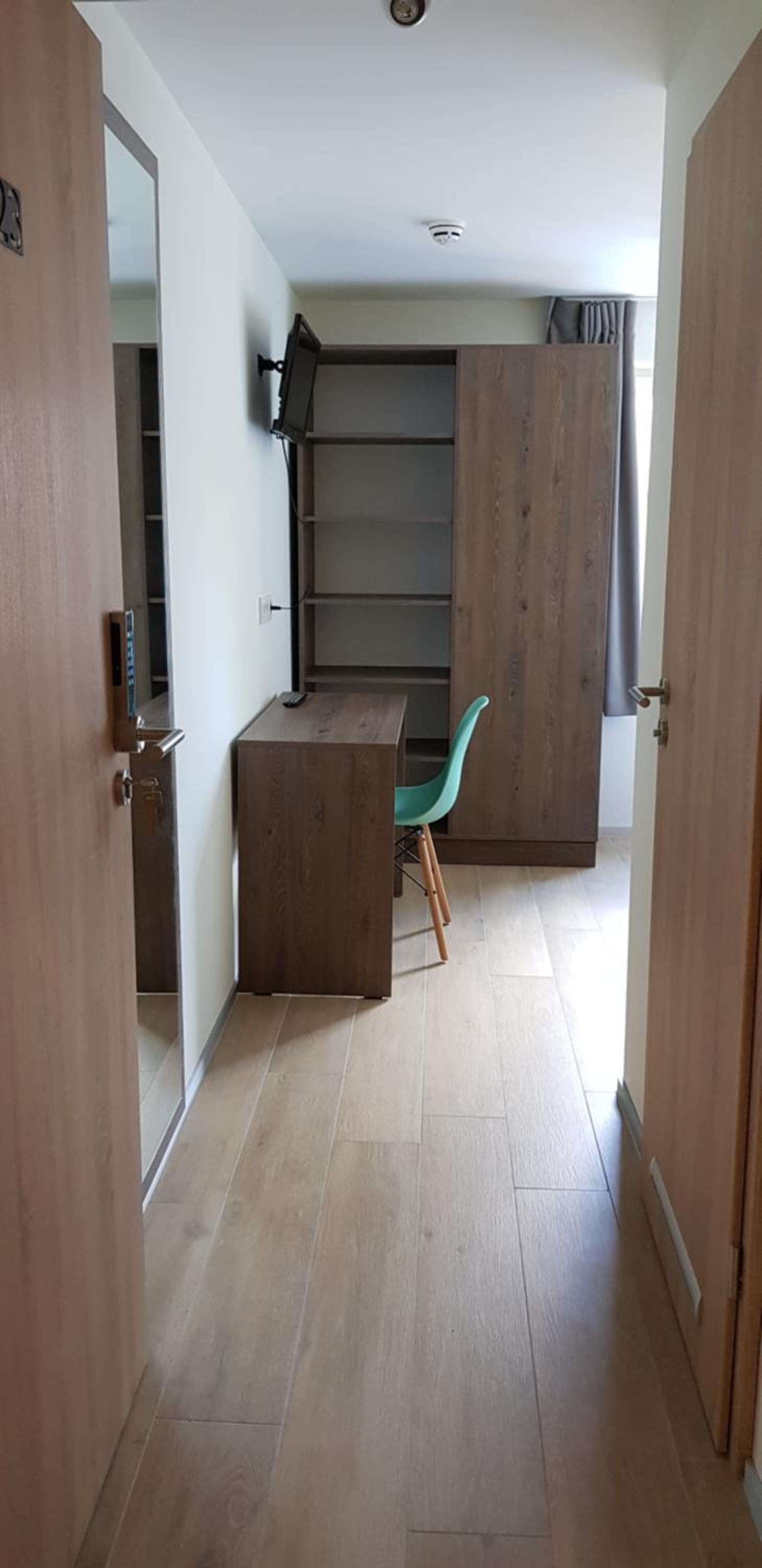 Single Room with Private Bathroom photo 1