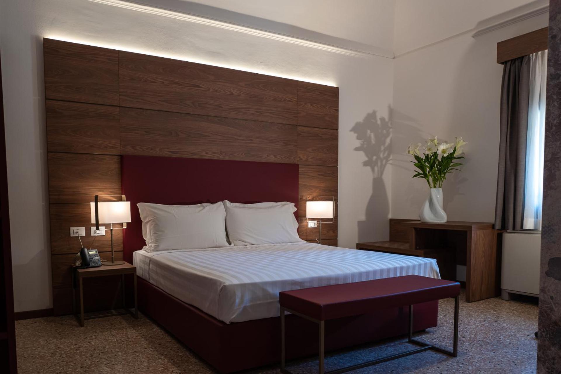 Superior Double Room - Photo 9